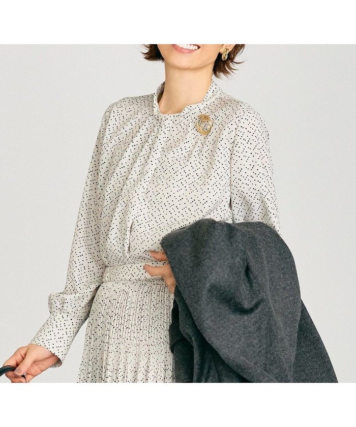 【自由区/JIYU-KU】の【カタログ掲載・セットアップ対応】ライトサテン ブラウス インテリア・キッズ・メンズ・レディースファッション・服の通販 founy(ファニー) https://founy.com/ ファッション Fashion レディースファッション Fashion for Women トップス・カットソー Cut & Sew Tops シャツ・ブラウス・オフィスカジュアル Elegant Blouses & Button-Ups セットアップ Matching Sets レディーストップス・ブラウス Tops & Blouses / Assorted Women's Tops おすすめ Recommended / Our Picks インナー Innerwear サテン Satin, Glossy Fabric ジャケット Jacket, Outerwear ストレッチ Stretch, Stretchy Fabric セットアップ Set-Up, Coordinated Outfit セレモニー Ceremony ドット Polka Dot, Dot Pattern ドレープ Drape, Draping Fabric フロント Front, Front Design プリーツ Pleats, Pleated モチーフ Motif, Design Theme 夏 Summer S/S・春夏 SS, Spring/Summer, Warm Season 無地 Plain, Solid Color A/W・秋冬 Autumn/Winter |ID: prp329100004541492 ipo3291000000035574705