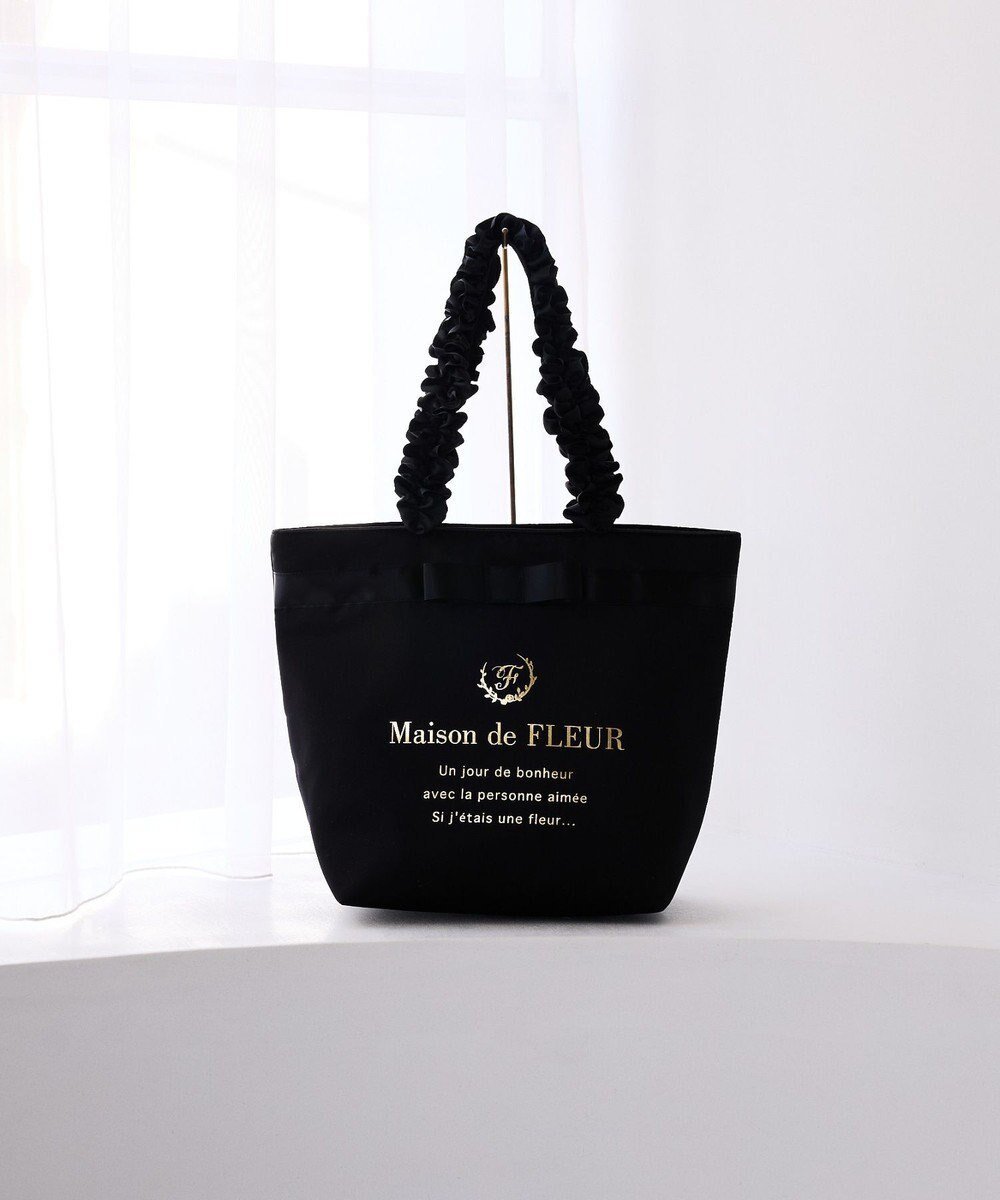 【メゾンドフルール/Maison de FLEUR】のブランドロゴフリルハンドルトートMバッグ インテリア・キッズ・メンズ・レディースファッション・服の通販 founy(ファニー) 　ファッション　Fashion　レディースファッション　WOMEN　バッグ　Bag　アンティーク　Antique　サテン　Satin　ストライプ　Stripe　フェミニン　Feminine　フラワー　Flower　フロント　Front　プリント　Print　ポケット　Pocket　リボン　Ribbon　エレガント 上品　Elegant　ビジネス 仕事 通勤　Business　Black|ID: prp329100004541545 ipo3291000000032270786