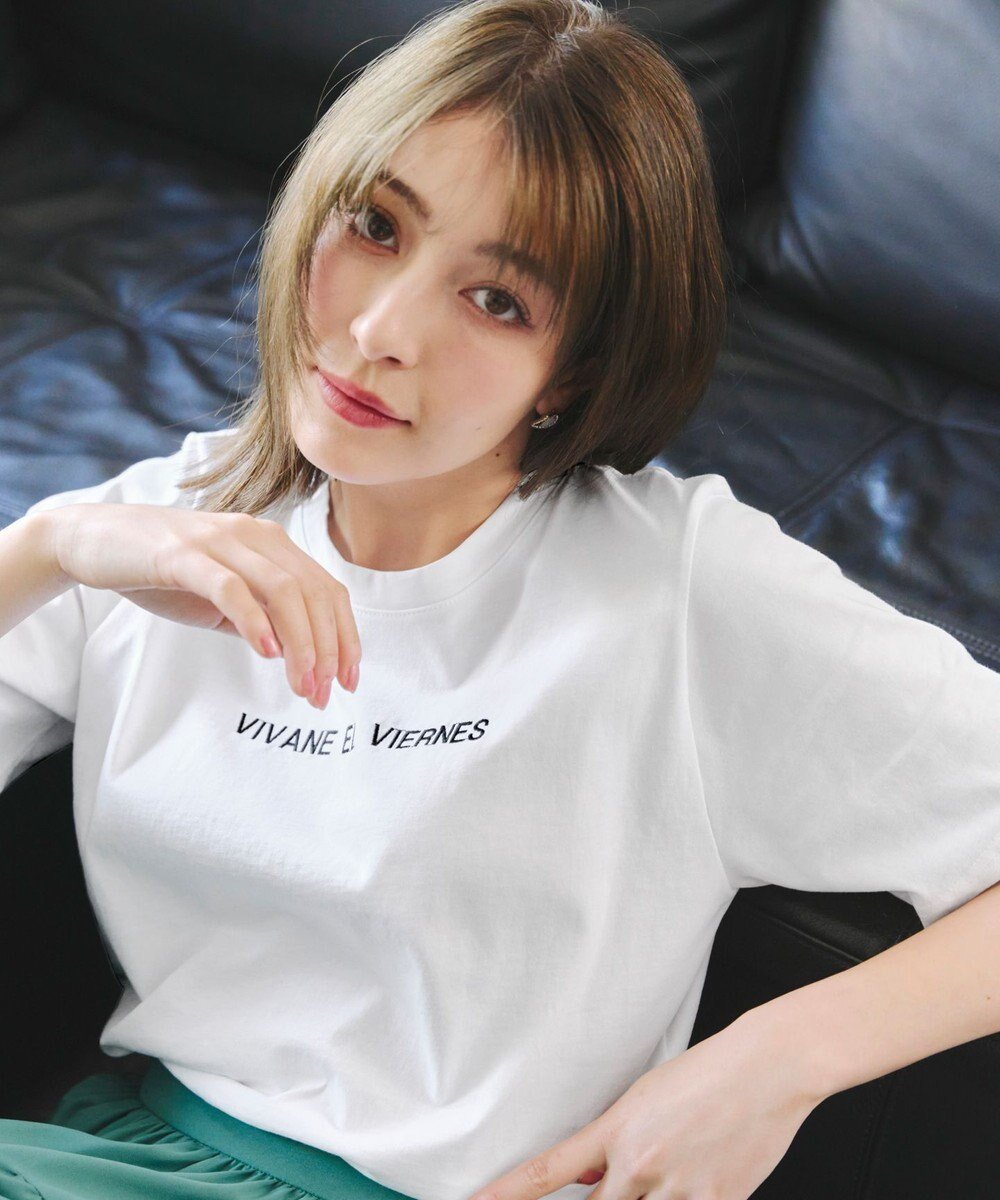 【ティアクラッセ/Tiaclasse】の【洗える】刺繍ロゴシンプルTシャツ インテリア・キッズ・メンズ・レディースファッション・服の通販 founy(ファニー) 　ファッション　Fashion　レディースファッション　Fashion for Women　トップス・カットソー　Cut & Sew Tops　シャツ・ブラウス・オフィスカジュアル　Elegant Blouses & Button-Ups　ロングTシャツ・Tシャツ　Longline T-Shirts & Tees　カットソー・ベーシックTシャツ　Cut-and-Sewn Tops / Stretch Tees & Basics　アクセサリー　Fashion Accessories　ウォッシャブル　Machine Washable　春　Spring　洗える　Machine Washable　秋　Autumn　カットソー　Cut and Sewn Top　カーディガン　Cardigan, Knitwear　シンプル　Simple, Minimal　チュニック　Tunic, Long Top　プリント　Print, Printed Pattern　ポケット　Pocket, Pocket Detail　半袖　Short Sleeve, Half Sleeve　S/S・春夏　SS, Spring/Summer, Warm Season　再入荷　Restock / Back in Stock　夏　Summer　新作・新入荷　New Arrivals / New In　オフホワイト|ID: prp329100004541645 ipo3291000000033400196