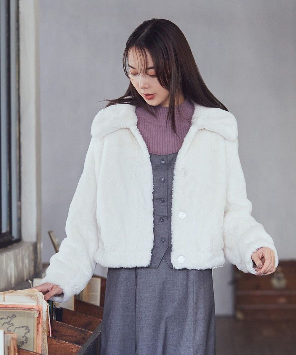 【アースミュージックアンドエコロジー/earth music&ecology】のファーショートコート インテリア・キッズ・メンズ・レディースファッション・服の通販 founy(ファニー) 　ファッション　Fashion　レディースファッション　WOMEN　アウター　Coat Outerwear　コート　Coats　ジャケット　Jackets　おすすめ　Recommend　ショート　Short　ジャケット　Jacket　フェイクファー　Faux Fur　フェミニン　Feminine　ポケット　Pocket　今季　This Season　冬　Winter　A/W・秋冬　Aw・Autumn/Winter・Fw・Fall-Winter　アイボリー|ID: prp329100004541663 ipo3291000000032088995