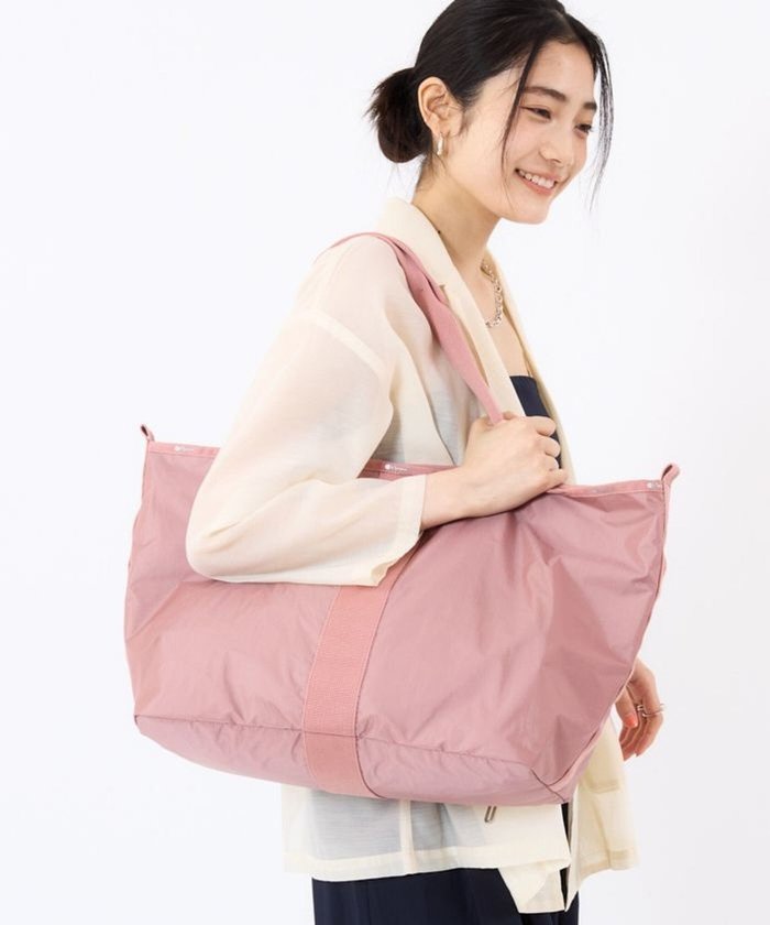 【レスポートサック/LeSportsac】のESSENTIAL LG OPEN TOTE/ダスティーピンクC インテリア・キッズ・メンズ・レディースファッション・服の通販 founy(ファニー) https://founy.com/ ファッション Fashion レディースファッション Fashion for Women バッグ Bags 軽量 Lightweight, Ultra Light シンプル Simple, Minimal トラベル Travel, Travel Gear 定番 Standard, Basic Item 人気 Popular, Best Seller プリント Print, Printed Pattern ポケット Pocket, Pocket Detail マグネット Magnet, Magnetic Closure おすすめ Recommended / Our Picks 旅行 Travel ビジネス 仕事 通勤 Business / Work / Commuting |ID: prp329100004542067 ipo3291000000032730598