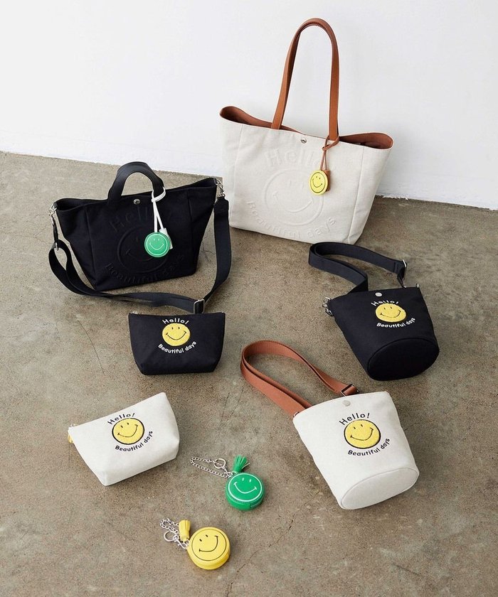 【トプカピ/TOPKAPI】の【Breath TOPKAPI】SMILE COLLECTION スマイル 刺繍 タッセルポーチ インテリア・キッズ・メンズ・レディースファッション・服の通販 founy(ファニー) https://founy.com/ ファッション Fashion レディースファッション Ladies' Fashion Online 財布 Wallets ポーチ Pouches キャンバス Canvas ポケット Pocket ポーチ Pouch 財布 Wallet |ID: prp329100004542232 ipo3291000000032586429
