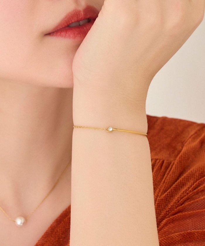 【フィービィー/phoebe】の【金属アレルギー対応】グッリターハーフバングルチェーンブレスレット/サージカルステンレス インテリア・キッズ・メンズ・レディースファッション・服の通販 founy(ファニー) https://founy.com/ ファッション Fashion レディースファッション Fashion for Women ジュエリー Jewelry チェーン＆カフブレスレット Cuff & Chain Bracelets バングル・カフブレスレット Bangles & Cuff Bracelets おすすめ Recommended / Our Picks アクセサリー Fashion Accessories シンプル Simple, Minimal ストーン Stone, Gem-Like チェーン Chain, Chain Strap バングル Bangle, Bracelet ビジュー Bijou, Jewel-like Accent ブレスレット Bracelet, Wristband ワンポイント One Point, Statement Accent 腕時計 Wristwatch |ID: prp329100004542987 ipo3291000000032737720