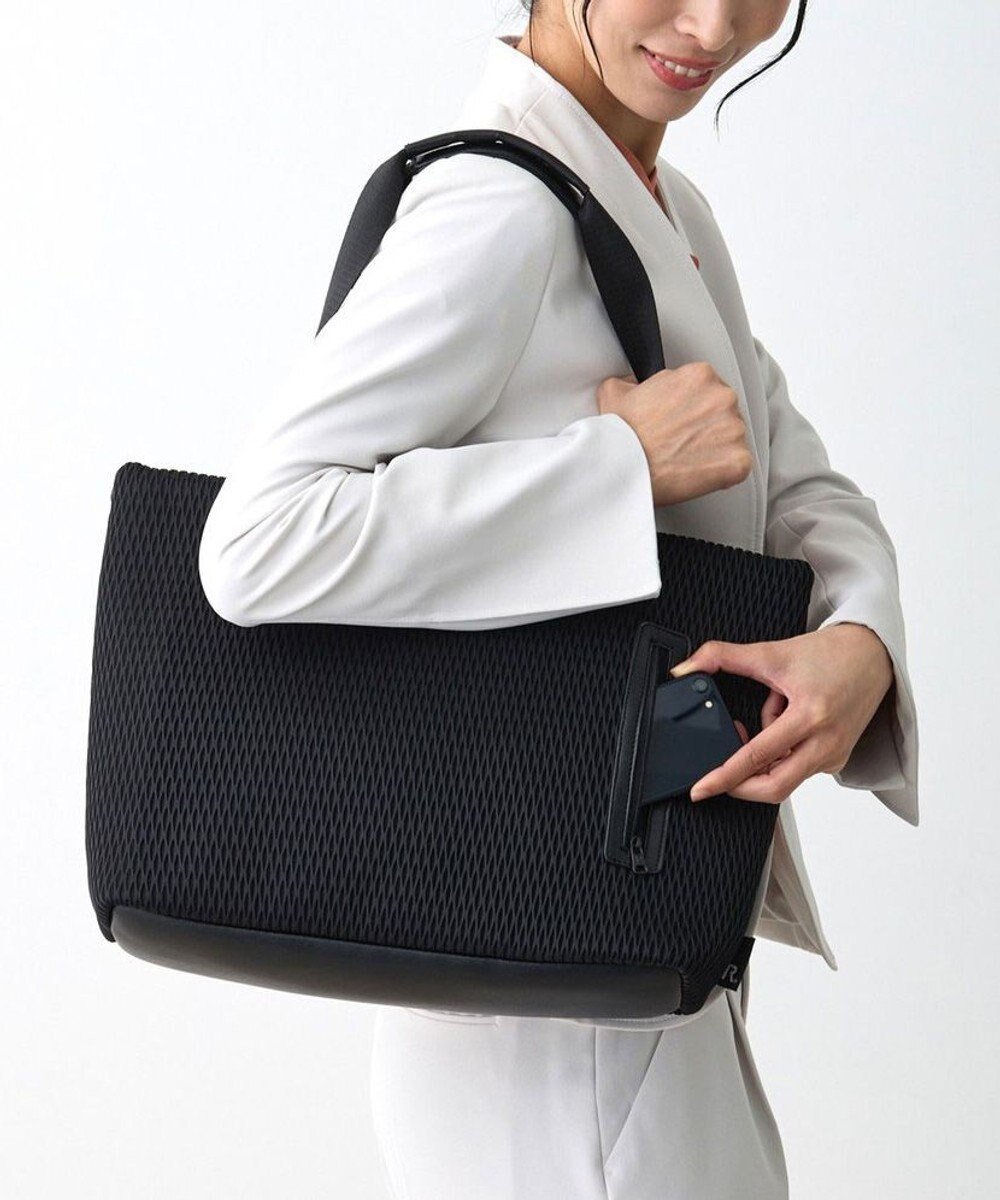 【ルートート/ROOTOTE】の1073【軽くてしっかり!】LT.ミディアム.タウニー-A 人気、トレンドファッション・服の通販 founy(ファニー) ファッション Fashion レディースファッション Fashion for Women バッグ Bags インナー Innerwear カメラ Camera Accessories クッション Cushion, Throw Pillow 軽量 Lightweight, Ultra Light トリミング Trimming, Decorative Edge ボックス Boxy, Box Shape ポケット Pocket, Pocket Detail メッシュ Mesh, Net Fabric 夏 Summer ビジネス 仕事 通勤 Business / Work / Commuting other-1|ID: prp329100004542996 ipo3291000000034200397