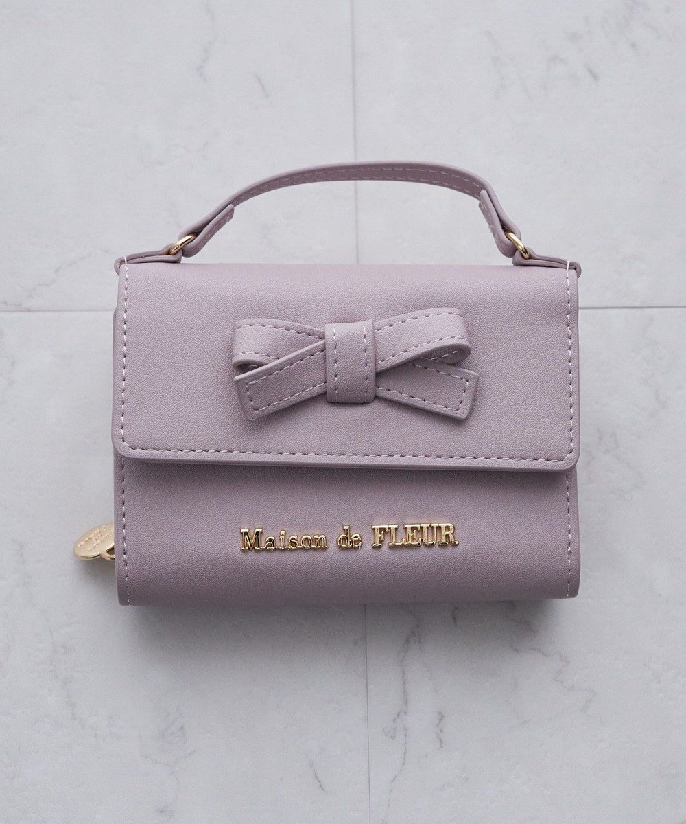 【メゾンドフルール/Maison de FLEUR】のハンドル付きリボンウォレット インテリア・キッズ・メンズ・レディースファッション・服の通販 founy(ファニー) 　ファッション　Fashion　レディースファッション　Fashion for Women　ミニ財布・二つ折り財布　Wallets & Card Cases　おすすめ　Recommended / Our Picks　ギフト プレゼント　Gift / Present　コイン　Coin, Coin Design　コンパクト　Compact, Small Size　ポケット　Pocket, Pocket Detail　メタル　Metal, Metal Parts　ラウンド　Round, Round Neck　リボン　Ribbon, Bow　財布　Wallet, Purse　Lavender|ID: prp329100004544124 ipo3291000000032603400