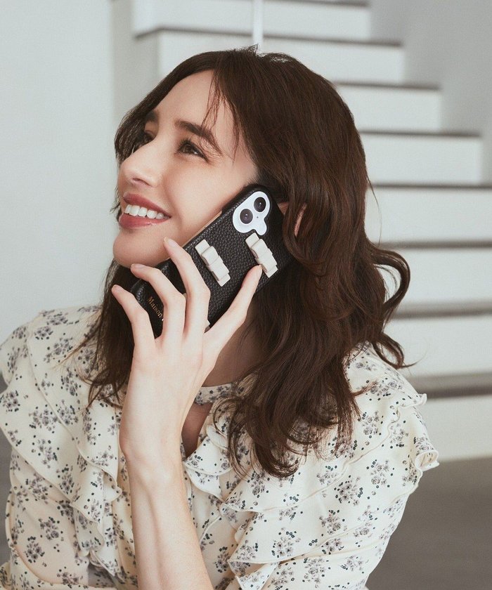 【メゾンドフルール/Maison de FLEUR】のリボンアイフォン16ケース インテリア・キッズ・メンズ・レディースファッション・服の通販 founy(ファニー) https://founy.com/ ファッション Fashion レディースファッション Fashion for Women スポーツウェア Functional & Stylish Sportswear iPhone アイフォーン iPhone おすすめ Recommended / Our Picks ギフト プレゼント Gift / Present シンプル Simple, Minimal スポーツ Sports, Activewear フォルム Silhouette, Form モバイル Mobile, Smartphone リボン Ribbon, Bow エレガント 上品 Elegant |ID: prp329100004544369 ipo3291000000033042420