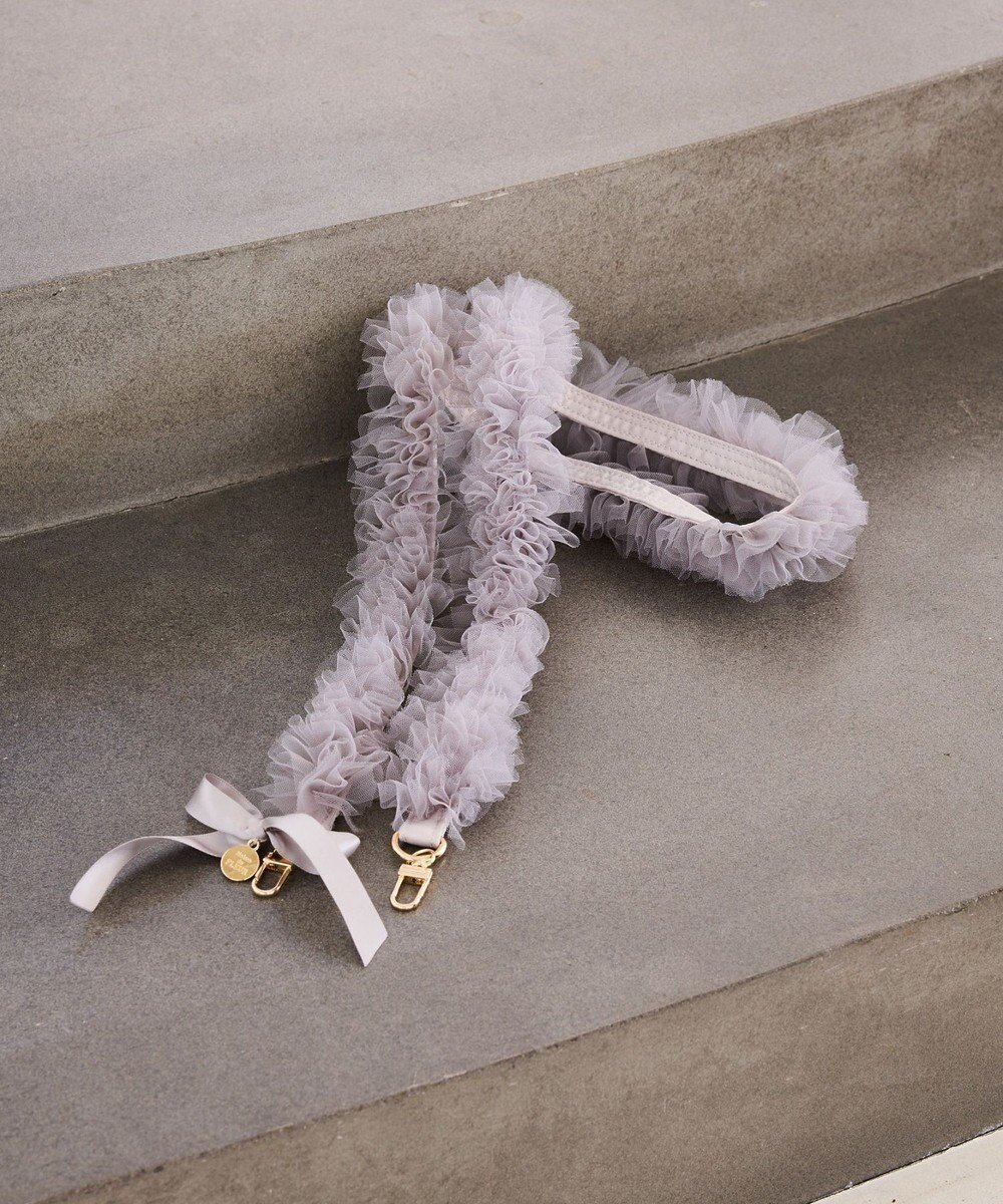 【メゾンドフルール/Maison de FLEUR】のフリルショルダー インテリア・キッズ・メンズ・レディースファッション・服の通販 founy(ファニー) 　ファッション　Fashion　レディースファッション　Ladies' Fashion Online　財布　Wallets　サテン　Satin　ショルダー　Shoulder　スマホケース　Phone Case　チュール　Tulle　フリル　Frills　プレート　Plate　メタル　Metal　リボン　Ribbon　財布　Wallet　軽量　Lightweight　Gray|ID: prp329100004544385 ipo3291000000032667651