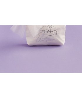 【メゾンドフルール/Maison de FLEUR】のラインストーンポーチ 人気、トレンドファッション・服の通販 founy(ファニー) ファッション Fashion レディースファッション WOMEN 財布 Wallets ポーチ Pouches おすすめ Recommend ギフト プレゼント Gift Present コンパクト Compact サテン Satin スクエア Square ストーン Stone フェミニン Feminine フォルム Form ポーチ Pouch 財布 Wallet |ID:prp329100004544415