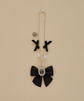 【メゾンドフルール/Maison de FLEUR】のビジューリボンパールバッグチャーム 人気、トレンドファッション・服の通販 founy(ファニー) ファッション Fashion レディースファッション Fashion for Women おすすめ Recommended / Our Picks アクセサリー Fashion Accessories ギフト プレゼント Gift / Present シルバー Silver, Metallic Silver シンプル Simple, Minimal チェーン Chain, Chain Strap チャーム Charm, Pendant トレンド Trend, Trending Now パール Pearl, Pearl Accent ビジュー Bijou, Jewel-like Accent リボン Ribbon, Bow |ID:prp329100004544547