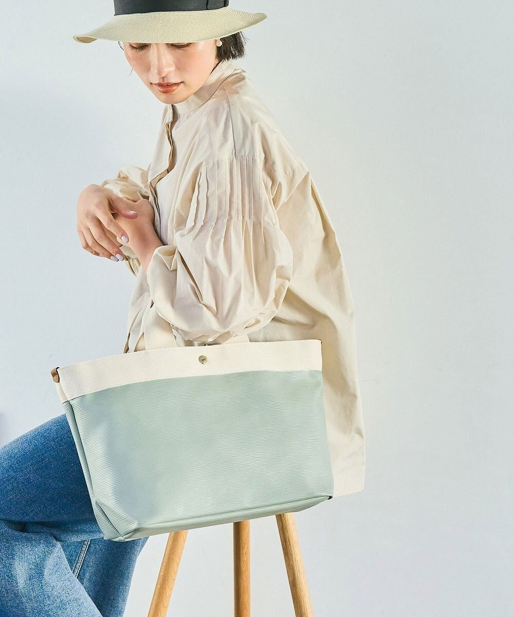 【トプカピ/TOPKAPI】の【Breath TOPKAPI】リプルネオレザー A4トートバッグ インテリア・キッズ・メンズ・レディースファッション・服の通販 founy(ファニー) 　ファッション　Fashion　レディースファッション　Ladies' Fashion Online　バッグ　Bag　クール　Cool　軽量　Lightweight　ショルダー　Shoulder　シンプル　Simple　スマート　Smart　雑誌　Magazine　トラベル　Travel　人気　Popularity　ビーチ　Beach　ポーチ　Pouch　モダン　Modern　リゾート　Resort　ワンポイント　One Point　おすすめ　Recommend　ビジネス 仕事 通勤　Business　グリーングレー|ID: prp329100004544675 ipo3291000000032563575