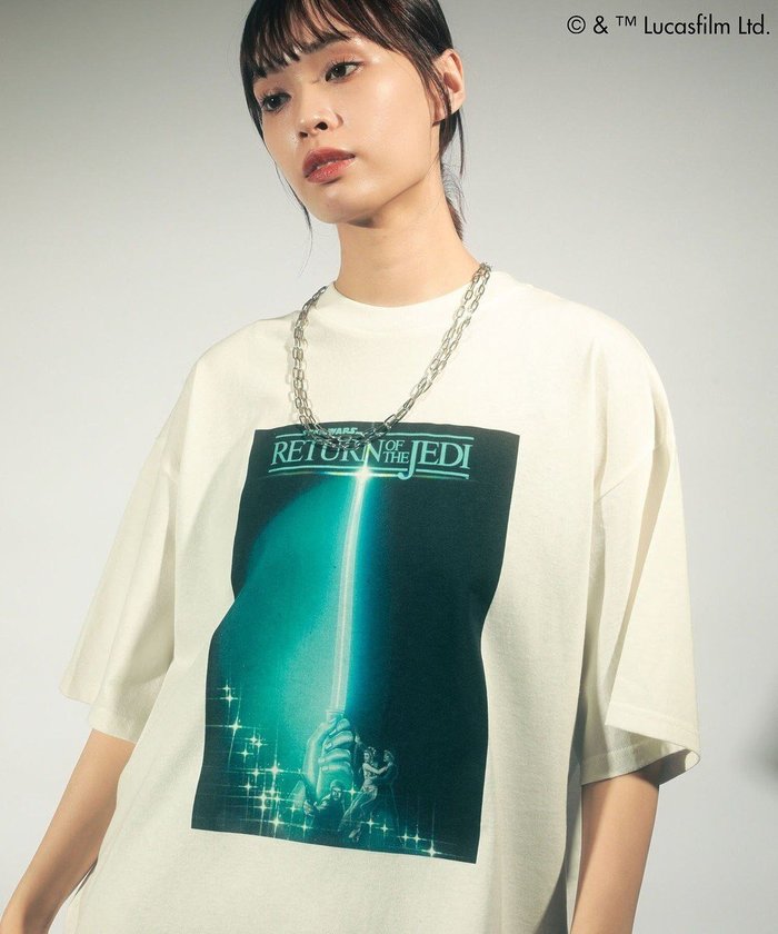 【グリーンパークス/Green Parks】のSTAR WARS/グラフィック半袖BIGTEE インテリア・キッズ・メンズ・レディースファッション・服の通販 founy(ファニー) https://founy.com/ ファッション Fashion レディースファッション Fashion for Women トップス・カットソー Cut & Sew Tops シャツ・ブラウス・オフィスカジュアル Elegant Blouses & Button-Ups ロングTシャツ・Tシャツ Longline T-Shirts & Tees カットソー・ベーシックTシャツ Cut-and-Sewn Tops / Stretch Tees & Basics カットソー Cut and Sewn Top キャラクター Character, Licensed Characters グラフィック Graphic, Graphic Design トレンド Trend, Trending Now フェミニン Feminine, Girly ポケット Pocket, Pocket Detail 半袖 Short Sleeve, Half Sleeve 夏 Summer 春 Spring S/S・春夏 SS, Spring/Summer, Warm Season |ID: prp329100004544855 ipo3291000000032656607