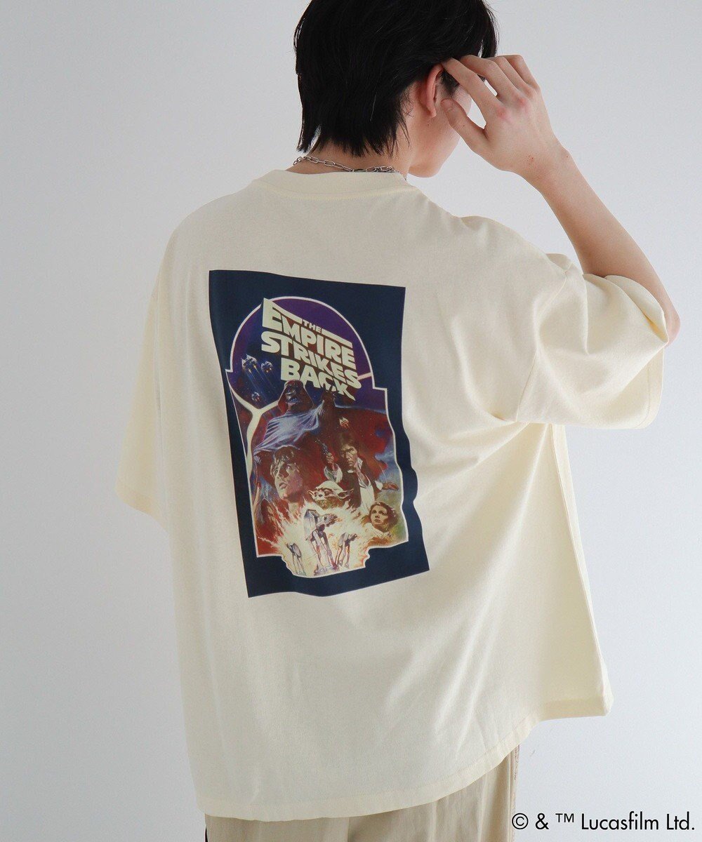 【グリーンパークス/Green Parks】のSTAR WARS/グラフィック半袖BIGTEE インテリア・キッズ・メンズ・レディースファッション・服の通販 founy(ファニー) 　ファッション　Fashion　レディースファッション　Fashion for Women　トップス・カットソー　Cut & Sew Tops　シャツ・ブラウス・オフィスカジュアル　Elegant Blouses & Button-Ups　ロングTシャツ・Tシャツ　Longline T-Shirts & Tees　カットソー・ベーシックTシャツ　Cut-and-Sewn Tops / Stretch Tees & Basics　カットソー　Cut and Sewn Top　キャラクター　Character, Licensed Characters　グラフィック　Graphic, Graphic Design　トレンド　Trend, Trending Now　フェミニン　Feminine, Girly　ポケット　Pocket, Pocket Detail　半袖　Short Sleeve, Half Sleeve　夏　Summer　春　Spring　S/S・春夏　SS, Spring/Summer, Warm Season　Cream|ID: prp329100004544855 ipo3291000000032656615