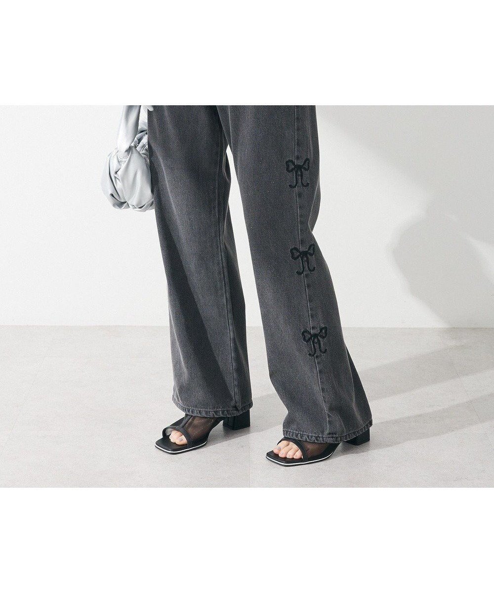 【グリーンパークス/Green Parks】の・DOUBLE FLAGS サイドリボン刺繍デニ 人気、トレンドファッション・服の通販 founy(ファニー) 　ファッション　Fashion　レディースファッション　Fashion for Women　パンツ　Pants & Trousers　デニムパンツ・ジーンズ・美脚デニム　Denim Jeans & Pants　おすすめ　Recommended / Our Picks　コンパクト　Compact, Small Size　ストレート　Straight, Straight Cut　デニム　Denim, Jeans Material　ポケット　Pocket, Pocket Detail　モチーフ　Motif, Design Theme　リボン　Ribbon, Bow　ワイド　Wide, Wide Fit　夏　Summer　春　Spring　S/S・春夏　SS, Spring/Summer, Warm Season　 other-1|ID: prp329100004545102 ipo3291000000032588199