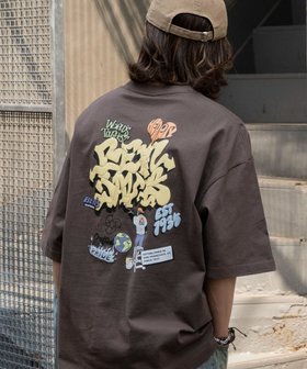 【ウィゴー/WEGO / MEN】の別注BENDAVISIプランプロゴT(SS) 人気、トレンドファッション・服の通販 founy(ファニー) ファッション Fashion メンズファッション MEN トップス・カットソー Tops/Tshirt/Men シャツ Shirts 春 Spring カットソー Cut And Sew カーゴパンツ Cargo Pants グラフィック Graphic ショーツ Shorts ジーンズ Jeans スポーツ Sports スマホ Smartphone デニム Denim トレンド Trend パターン Pattern フロント Front プリント Print ベーシック Basic 別注 Special Order 半袖 Short Sleeve リラックス Relax ワンポイント One Point ワーク Work S/S・春夏 Ss・Spring/Summer 再入荷 Restock/Back In Stock/Re Arrival おすすめ Recommend 夏 Summer |ID:prp329100004546681