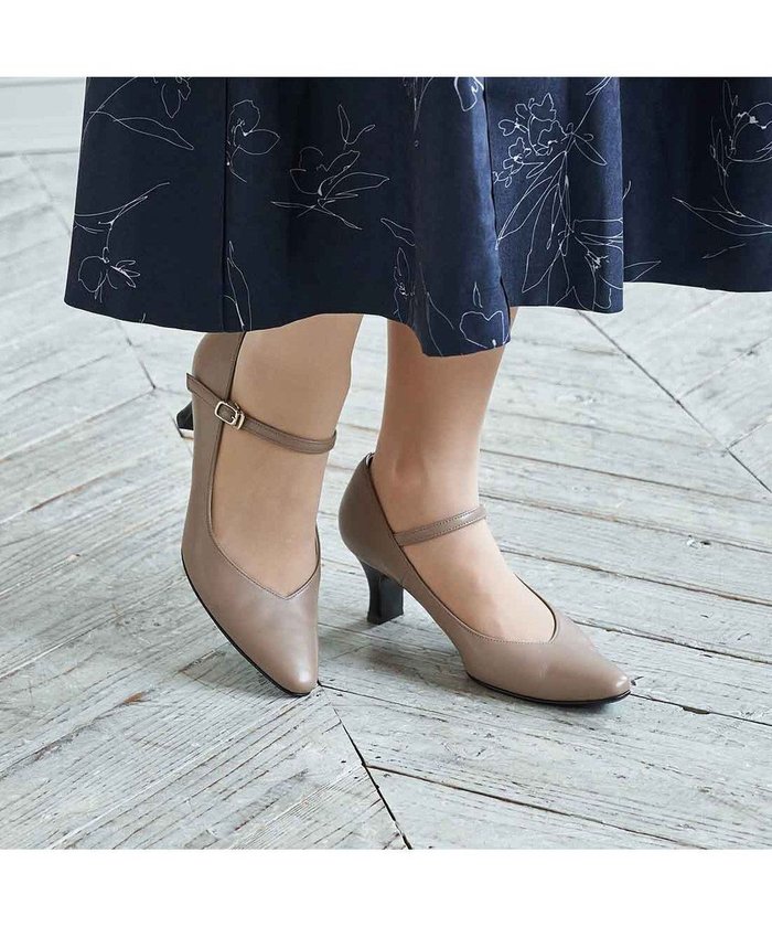 【リズ ラフィーネ/Riz raffinee】のRiz raffinee Vカットアンクルストラップパンプス インテリア・キッズ・メンズ・レディースファッション・服の通販 founy(ファニー) https://founy.com/ ファッション Fashion レディースファッション Fashion for Women エレガント 上品 Elegant オケージョン Occasion Wear クッション Cushion, Throw Pillow シンプル Simple, Minimal スタンダード Standard, Basic トレンド Trend, Trending Now フェミニン Feminine, Girly ベーシック Basic, Essential A/W・秋冬 Autumn/Winter 日本製 Made In Japan 2024年 2024 セレモニー Ceremony 入学式 Entrance Ceremony 卒業式 Graduation Ceremony 結婚式 Wedding ビジネス 仕事 通勤 Business / Work / Commuting 2024-2025秋冬・A/W Autumn/Winter 2024–25 AW24–25 |ID: prp329100004547531 ipo3291000000033679521