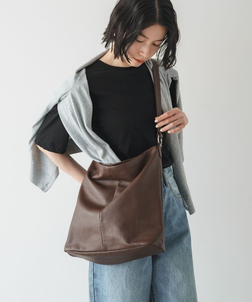 【ラシット/russet】のソフトレザーワンショルダーバッグ(CE-1506) インテリア・キッズ・メンズ・レディースファッション・服の通販 founy(ファニー) 　雑誌掲載アイテム　Magazine Items　ファッション雑誌　Fashion Magazines　クラッシィ　CLASSY.　ファッション　Fashion　レディースファッション　Ladies' Fashion Online　5月号　May Issue　傘　Umbrella　ショルダー　Shoulder　財布　Wallet　雑誌　Magazine　チャーム　Charm　トレンド　Trend　定番　Standard　ポケット　Pocket　再入荷　Restock/Back In Stock/Re Arrival　おすすめ　Recommend　日本製　Made In Japan　ビジネス 仕事 通勤　Business　2025年　2025　2025春夏・S/S　Ss,Spring/Summer,2025　D.Brown|ID: prp329100004547750 ipo3291000000032541856