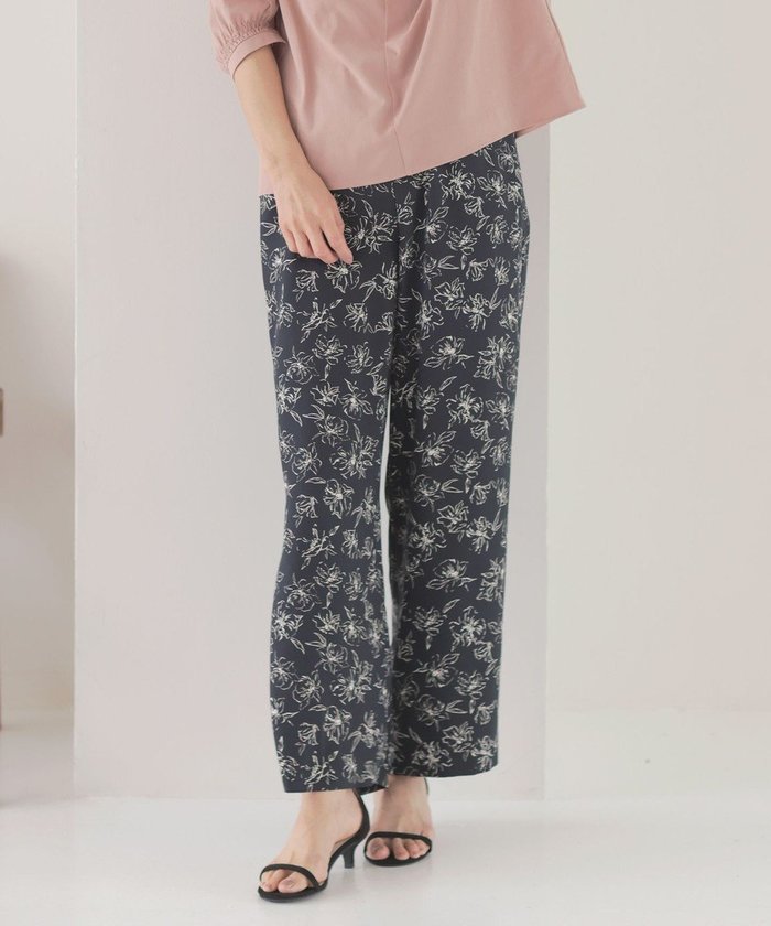 【ジェイ プレス/J.PRESS】の【洗える】ラインフラワープリント ワイドパンツ インテリア・キッズ・メンズ・レディースファッション・服の通販 founy(ファニー) https://founy.com/ ファッション Fashion レディースファッション Fashion for Women パンツ Pants & Trousers ドレープ Drape, Draping Fabric フラワー Flower, Floral プリント Print, Printed Pattern モチーフ Motif, Design Theme リラックス Relax, Relaxed Fit ワイド Wide, Wide Fit エレガント 上品 Elegant 夏 Summer 春 Spring S/S・春夏 SS, Spring/Summer, Warm Season 洗える Machine Washable |ID: prp329100004548307 ipo3291000000032651869