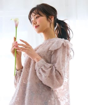 【フェルゥ/Feroux】の【洗える】ジャガードブラウス 人気、トレンドファッション・服の通販 founy(ファニー) ファッション Fashion レディースファッション Fashion for Women トップス・カットソー Cut & Sew Tops シャツ・ブラウス・オフィスカジュアル Elegant Blouses & Button-Ups おすすめ Recommended / Our Picks サロペット Overalls, Salopette デニム Denim, Jeans Material フリル Frill, Ruffle ボトム Bottoms, Lower Wear ビジネス 仕事 通勤 Business / Work / Commuting 夏 Summer 春 Spring S/S・春夏 SS, Spring/Summer, Warm Season 洗える Machine Washable |ID:prp329100004549408