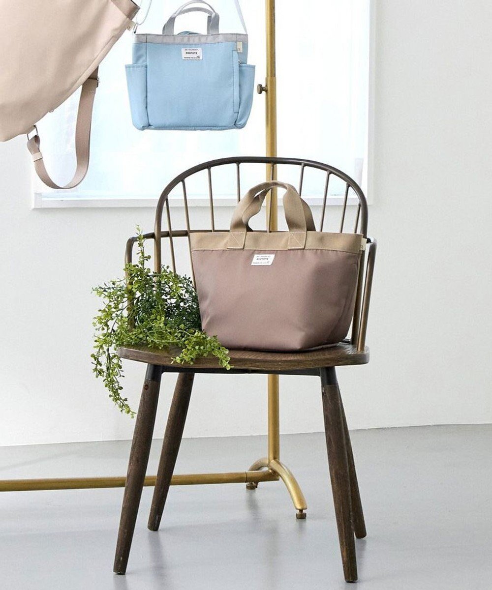 【ルートート/ROOTOTE】の1043【撥水加工】SN.デリ.エヌスペシャル-A インテリア・キッズ・メンズ・レディースファッション・服の通販 founy(ファニー) ファッション Fashion レディースファッション Fashion for Women バッグ Bags カメラ Camera Accessories クッション Cushion, Throw Pillow 軽量 Lightweight, Ultra Light シンプル Simple, Minimal 財布 Wallet, Purse フォルム Silhouette, Form フラット Flat, Flat Shoes ベーシック Basic, Essential ポケット Pocket, Pocket Detail ポーチ Pouch, Small Case おすすめ Recommended / Our Picks 03:サンド|ID: prp329100004549423 ipo3291000000033553573