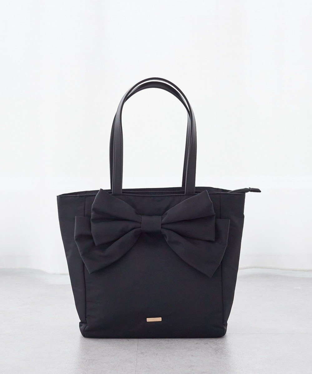 【メゾンドフルール/Maison de FLEUR】の撥水加工3ルームトートバッグ インテリア・キッズ・メンズ・レディースファッション・服の通販 founy(ファニー) ファッション Fashion レディースファッション Fashion for Women バッグ Bags スーツケース キャリーケース Suitcase / Carry Case クッション Cushion, Throw Pillow ドッキング Docking, Mixed Material フェミニン Feminine, Girly フロント Front, Front Design ポケット Pocket, Pocket Detail リボン Ribbon, Bow Black|ID: prp329100004549589 ipo3291000000033536112