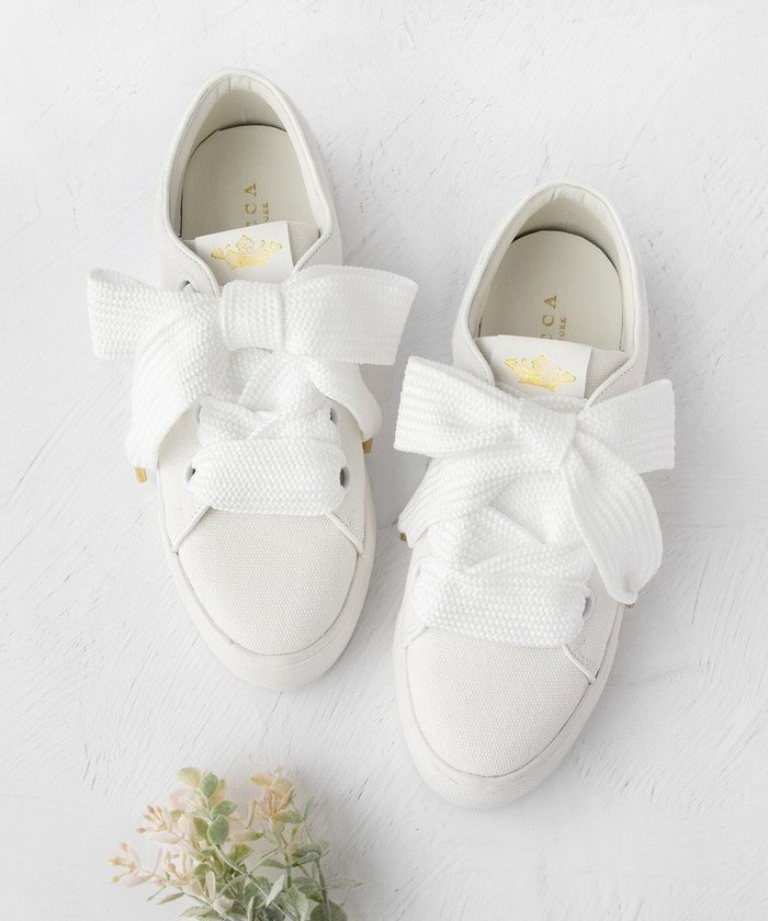 【トッカ/TOCCA】のBIGRIBBON CANVAS SNEAKERS スニーカー インテリア・キッズ・メンズ・レディースファッション・服の通販 founy(ファニー) https://founy.com/ ファッション Fashion レディースファッション Ladies' Fashion Online 冬 Winter おすすめ Recommend キャンバス Canvas クラウン Crown シンプル Simple スニーカー Sneakers デニム Denim フェミニン Feminine ベーシック Basic リボン Ribbon レース Race 厚底 Platforms A/W・秋冬 Aw・Autumn/Winter・Fw・Fall-Winter 軽量 Lightweight |ID: prp329100004549804 ipo3291000000032575141