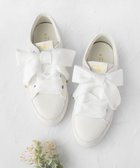 【トッカ/TOCCA】のBIGRIBBON CANVAS SNEAKERS スニーカー 人気、トレンドファッション・服の通販 founy(ファニー) ファッション Fashion レディースファッション Fashion for Women 冬 Winter / This Winter おすすめ Recommended / Our Picks キャンバス Canvas, Canvas Fabric クラウン Crown, Royal Motif シンプル Simple, Minimal スニーカー Sneakers, Trainers デニム Denim, Jeans Material フェミニン Feminine, Girly ベーシック Basic, Essential リボン Ribbon, Bow レース Lace, Lace Fabric 厚底 Platform Shoes A/W・秋冬 Autumn/Winter 軽量 Lightweight, Ultra Light thumbnail ホワイト系|ID: prp329100004549804 ipo3291000000033711005