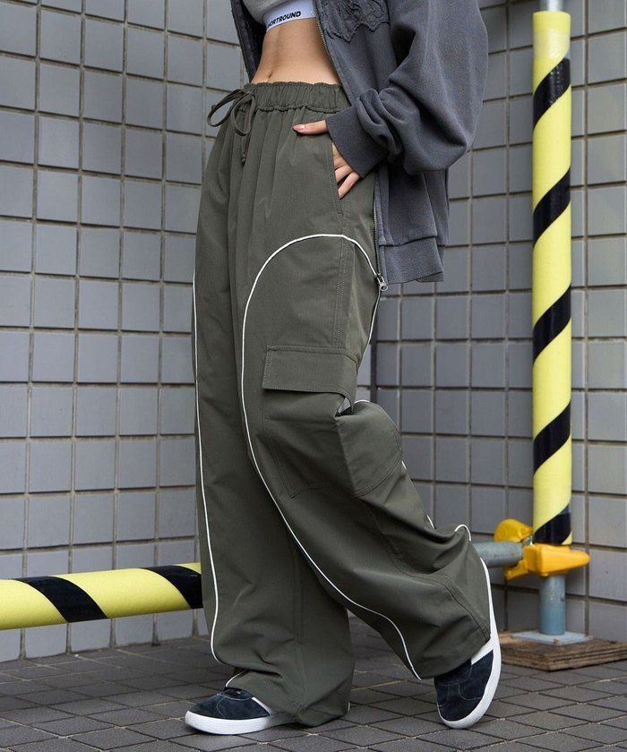 【ウィゴー/WEGO】の【ユニセックス着用ITEM/ウエストゴム】イージーパイピングカーゴパンツ インテリア・キッズ・メンズ・レディースファッション・服の通販 founy(ファニー) https://founy.com/ ファッション Fashion レディースファッション Fashion for Women パンツ Pants & Trousers カーゴパンツ Cargo Pants, Utility Pants スウェット / スエット Sweatshirt, Sweatwear スマホ Smartphone, Mobile Device トレンド Trend, Trending Now ドローコード Drawcord, Drawstring Cord ハーフ Half, Half-Length パイピング Piping, Trim Design ボトム Bottoms, Lower Wear ロング Long, Long-Length A/W・秋冬 Autumn/Winter |ID: prp329100004550462 ipo3291000000033666848
