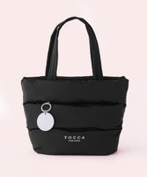 【トッカ/TOCCA】の【撥水】T-ARIA QUILTTOTE トートバッグ 人気、トレンドファッション・服の通販 founy(ファニー) ファッション Fashion レディースファッション Fashion for Women バッグ Bags 冬 Winter / This Winter キルト Quilt, Quilted Fabric シリコン Silicone, Silicone Material シンプル Simple, Minimal ジップ Zip, Zipper チャーム Charm, Pendant バランス Balance, Style Balance フェミニン Feminine, Girly フォルム Silhouette, Form フロント Front, Front Design ボーダー Border, Stripe ポケット Pocket, Pocket Detail A/W・秋冬 Autumn/Winter 財布 Wallet, Purse |ID:prp329100004551949