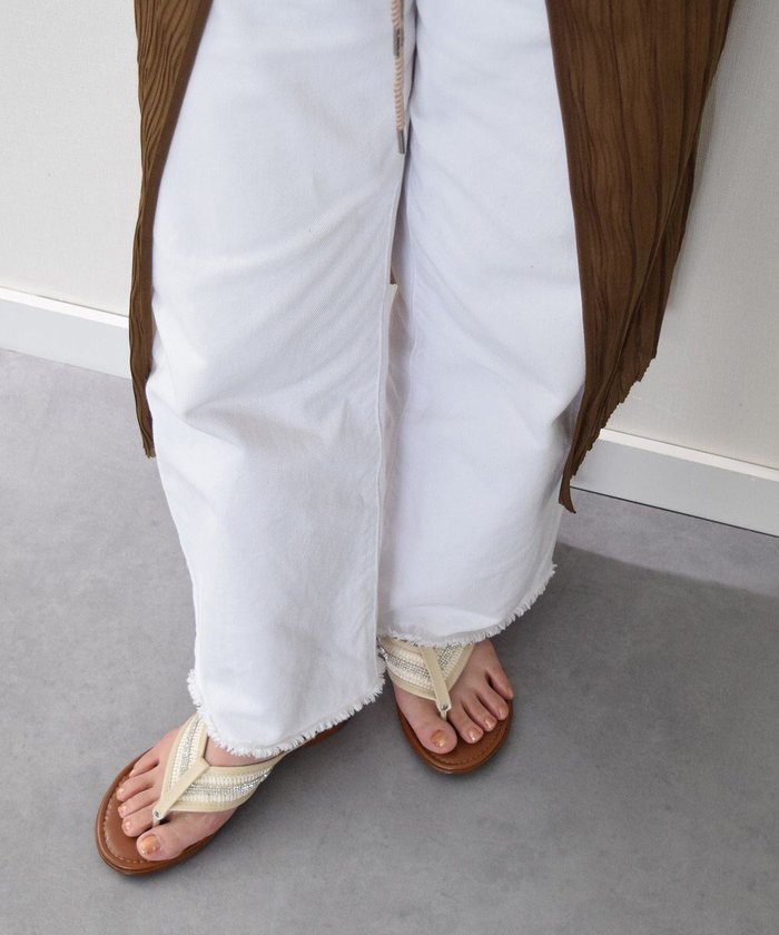 【インター ショシュール/INTER-CHAUSSURES】の【ITALIAN SHOEMAKERS】ラインストーンベルトトングサンダル インテリア・キッズ・メンズ・レディースファッション・服の通販 founy(ファニー) https://founy.com/ ファッション Fashion レディースファッション Ladies' Fashion Online ベルト Belts おすすめ Recommend イタリア Italy インソール Insole クッション Cushion サンダル Sandals シューズ Shoes リラックス Relax 人気 Popularity 夏 Summer 春 Spring S/S・春夏 Ss・Spring/Summer |ID: prp329100004552096 ipo3291000000032583161