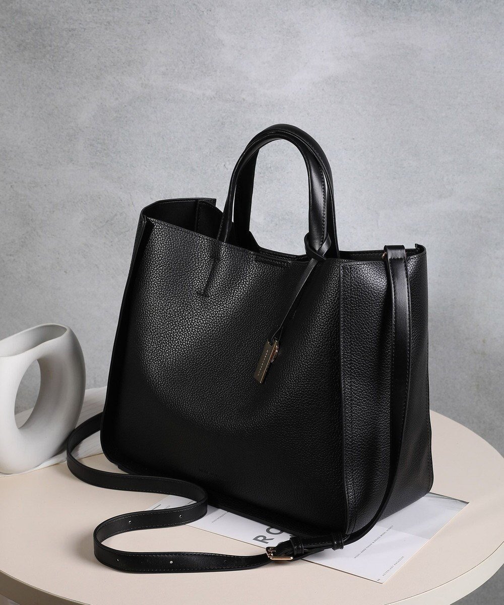 【スタイルコード/STYLE CODE】の【MERCURYDUO/マーキュリーデュオ】ラージポケット 2WAY ラージトートバッグ キーリングチャーム付き インテリア・キッズ・メンズ・レディースファッション・服の通販 founy(ファニー) 　ファッション　Fashion　レディースファッション　WOMEN　バッグ　Bag　ショルダー　Shoulder　シンプル　Simple　ハンド　Hand　ハンドバッグ　Handbag　フェミニン　Feminine　マグネット　Magnet　再入荷　Restock/Back In Stock/Re Arrival　エレガント 上品　Elegant　ビジネス 仕事 通勤　Business　ブラック|ID: prp329100004553056 ipo3291000000032330680