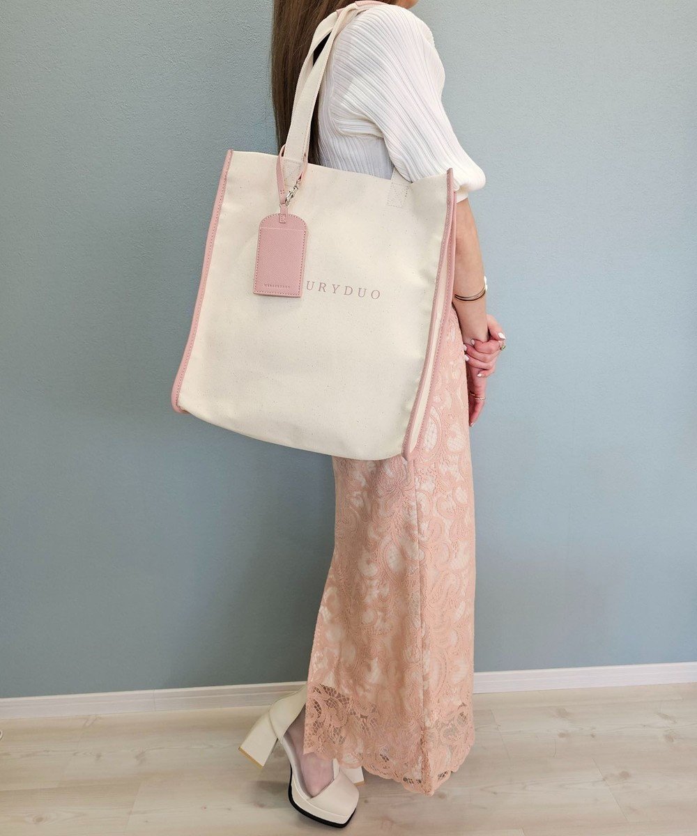 【スタイルコード/STYLE CODE】の【MERCURYDUO/マーキュリーデュオ】カードケース付 キャンバストートバッグ 推し活バッグ 人気、トレンドファッション・服の通販 founy(ファニー) 　ファッション　Fashion　レディースファッション　Fashion for Women　バッグ　Bags　カードケース/名刺入れ　Card Holders & Business Cases　キャンバス　Canvas, Canvas Fabric　パイピング　Piping, Trim Design　フェミニン　Feminine, Girly　ポケット　Pocket, Pocket Detail　再入荷　Restock / Back in Stock　旅行　Travel　ビジネス 仕事 通勤　Business / Work / Commuting　 other-1|ID: prp329100004553058 ipo3291000000033655726