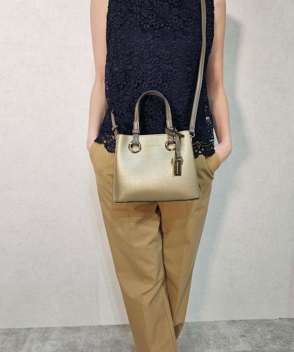 【スタイルコード/STYLE CODE】の【MERCURYDUO/マーキュリーデュオ】メタルアイレット ミニショルダーバッグ、ハンドバッグ インテリア・キッズ・メンズ・レディースファッション・服の通販 founy(ファニー) ファッション Fashion レディースファッション Fashion for Women バッグ Bags コンパクト Compact, Small Size ショルダー Shoulder, Shoulder Strap フェミニン Feminine, Girly ポケット Pocket, Pocket Detail 再入荷 Restock / Back in Stock エレガント 上品 Elegant ゴールド|ID: prp329100004553059 ipo3291000000033655743