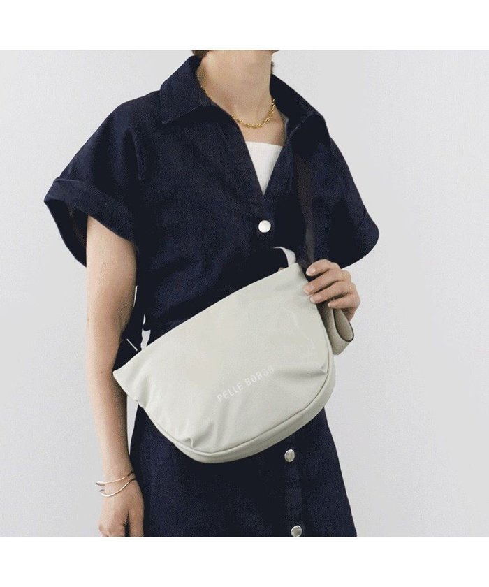 【ペレボルサ/PELLE BORSA】のコンパクトラウンドショルダー Cheers チアーズ 4686 インテリア・キッズ・メンズ・レディースファッション・服の通販 founy(ファニー) https://founy.com/ ファッション Fashion レディースファッション Fashion for Women コンパクト Compact, Small Size 抗菌 Antibacterial, Bacteria-Resistant 軽量 Lightweight, Ultra Light ショルダー Shoulder, Shoulder Strap 財布 Wallet, Purse フィット Fit, Slim Fit プリント Print, Printed Pattern ポケット Pocket, Pocket Detail ポーチ Pouch, Small Case ラウンド Round, Round Neck リラックス Relax, Relaxed Fit おすすめ Recommended / Our Picks 旅行 Travel エレガント 上品 Elegant |ID: prp329100004553858 ipo3291000000033681201