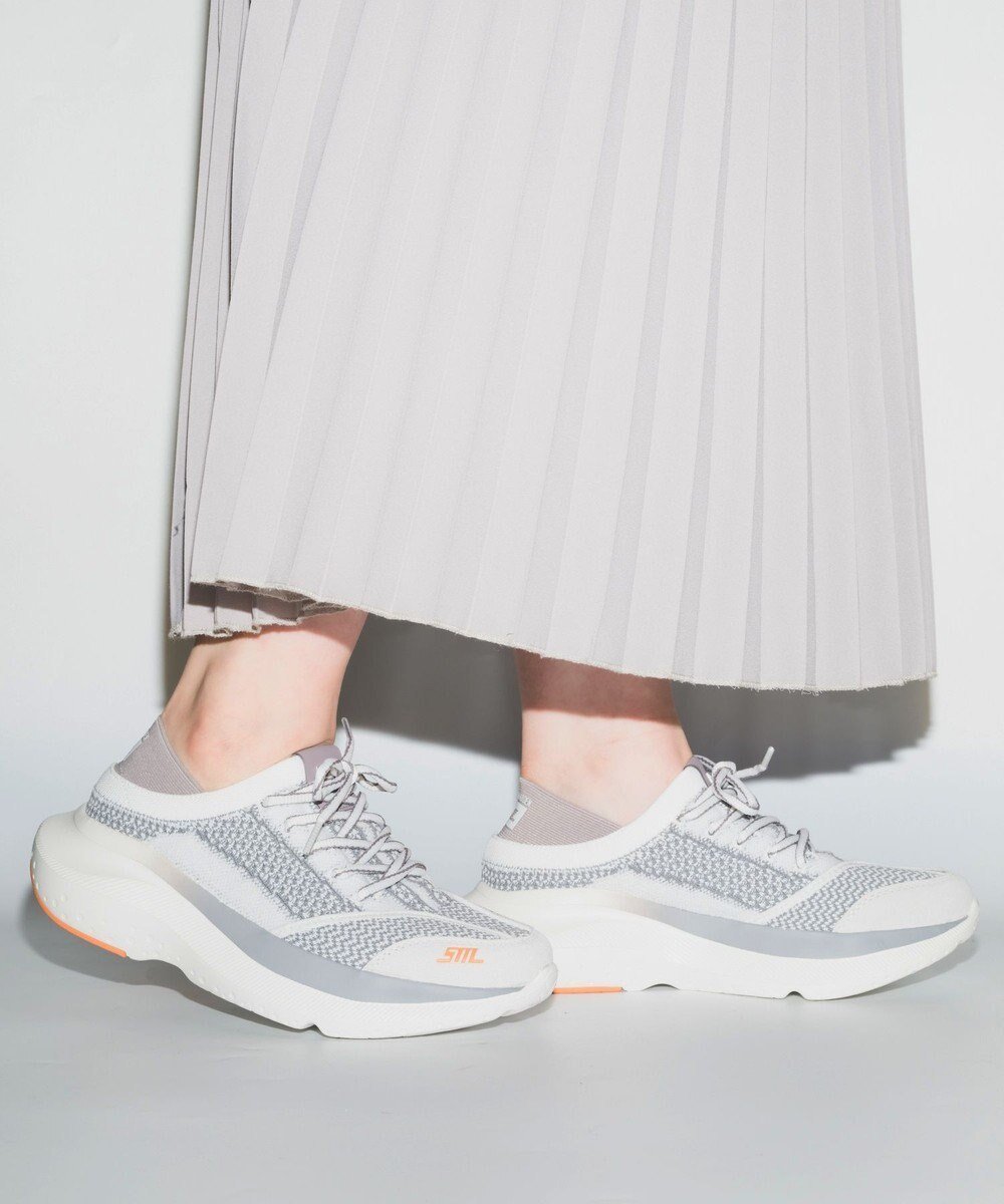 【スティーブマデン/STEVE MADDEN】のELEVATE 3 パフォーマンススニーカー インテリア・キッズ・メンズ・レディースファッション・服の通販 founy(ファニー) ファッション Fashion レディースファッション Fashion for Women 厚底 Platform Shoes クッション Cushion, Throw Pillow 軽量 Lightweight, Ultra Light シューズ Shoes, Footwear スニーカー Sneakers, Trainers パフォーマンス Performance, Active Function ランニング Running, Running Wear, Activewear, Jogging 旅行 Travel グレーホワイト|ID: prp329100004553876 ipo3291000000033676661