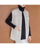 【アンフィーロ 自由区/UNFILO】の【VERYコラボ】パールボタンニットジレ グレージュ|ID: prp329100004553976 ipo3291000000034566775