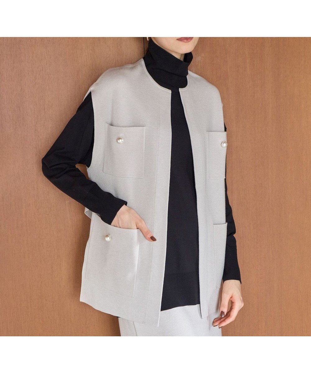 【アンフィーロ 自由区/UNFILO】の【VERYコラボ】パールボタンニットジレ インテリア・キッズ・メンズ・レディースファッション・服の通販 founy(ファニー) ファッション Fashion レディースファッション Fashion for Women アウター Coat / Outerwear Collection トップス・カットソー Cut & Sew Tops ニット Knit Tops & Sweaters ベスト&ジレ / 重ね着スタイル Vests & Gilets ウォッシャブル Machine Washable 洗える Machine Washable カーディガン Cardigan, Knitwear コラボ Collaboration, Collab ショルダー Shoulder, Shoulder Strap ジャケット Jacket, Outerwear ストレッチ Stretch, Stretchy Fabric スリット Slit, Slit Detail ドロップ Drop Shoulder, Dropped Style パール Pearl, Pearl Accent ボトム Bottoms, Lower Wear ミラノリブ Milano Rib, Milano Stitch A/W・秋冬 Autumn/Winter おすすめ Recommended / Our Picks グレージュ|ID: prp329100004553976 ipo3291000000034566775