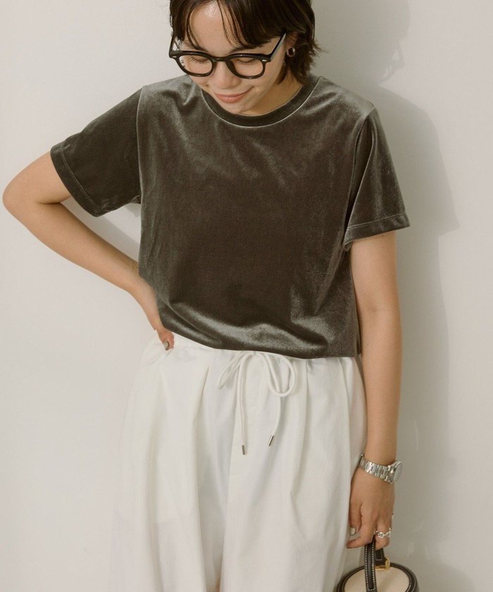 【アメリカンホリック/AMERICAN HOLIC】のベロアTシャツ インテリア・キッズ・メンズ・レディースファッション・服の通販 founy(ファニー) https://founy.com/ ファッション Fashion レディースファッション Fashion for Women トップス・カットソー Cut & Sew Tops シャツ・ブラウス・オフィスカジュアル Elegant Blouses & Button-Ups ロングTシャツ・Tシャツ Longline T-Shirts & Tees カットソー・ベーシックTシャツ Cut-and-Sewn Tops / Stretch Tees & Basics ベロアトップス Velour Tops / Velvet-Look Items おすすめ Recommended / Our Picks カットソー Cut and Sewn Top コンパクト Compact, Small Size ベロア Velour, Soft Velvet ポケット Pocket, Pocket Detail エレガント 上品 Elegant 夏 Summer 春 Spring S/S・春夏 SS, Spring/Summer, Warm Season |ID: prp329100004554292 ipo3291000000032735784