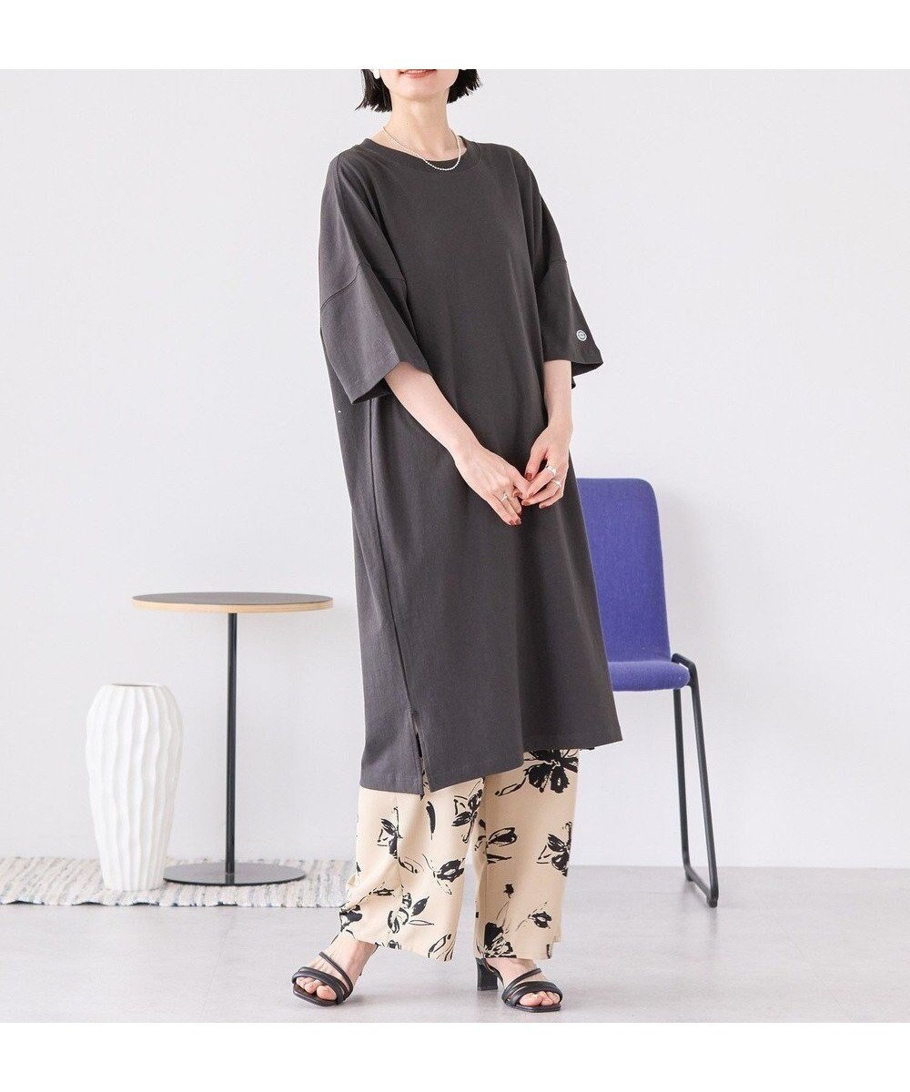 【アメリカンホリック/AMERICAN HOLIC】のDISCUS Tシャツワンピース インテリア・キッズ・メンズ・レディースファッション・服の通販 founy(ファニー) 　ファッション　Fashion　レディースファッション　Fashion for Women　ワンピース　Dresses　シャツワンピース / 1枚で着映えコーデ　Shirt Dresses　シンプル　Simple, Minimal　スリット　Slit, Slit Detail　デニム　Denim, Jeans Material　ポケット　Pocket, Pocket Detail　夏　Summer　春　Spring　S/S・春夏　SS, Spring/Summer, Warm Season　Charcoal Gray|ID: prp329100004554335 ipo3291000000032188735