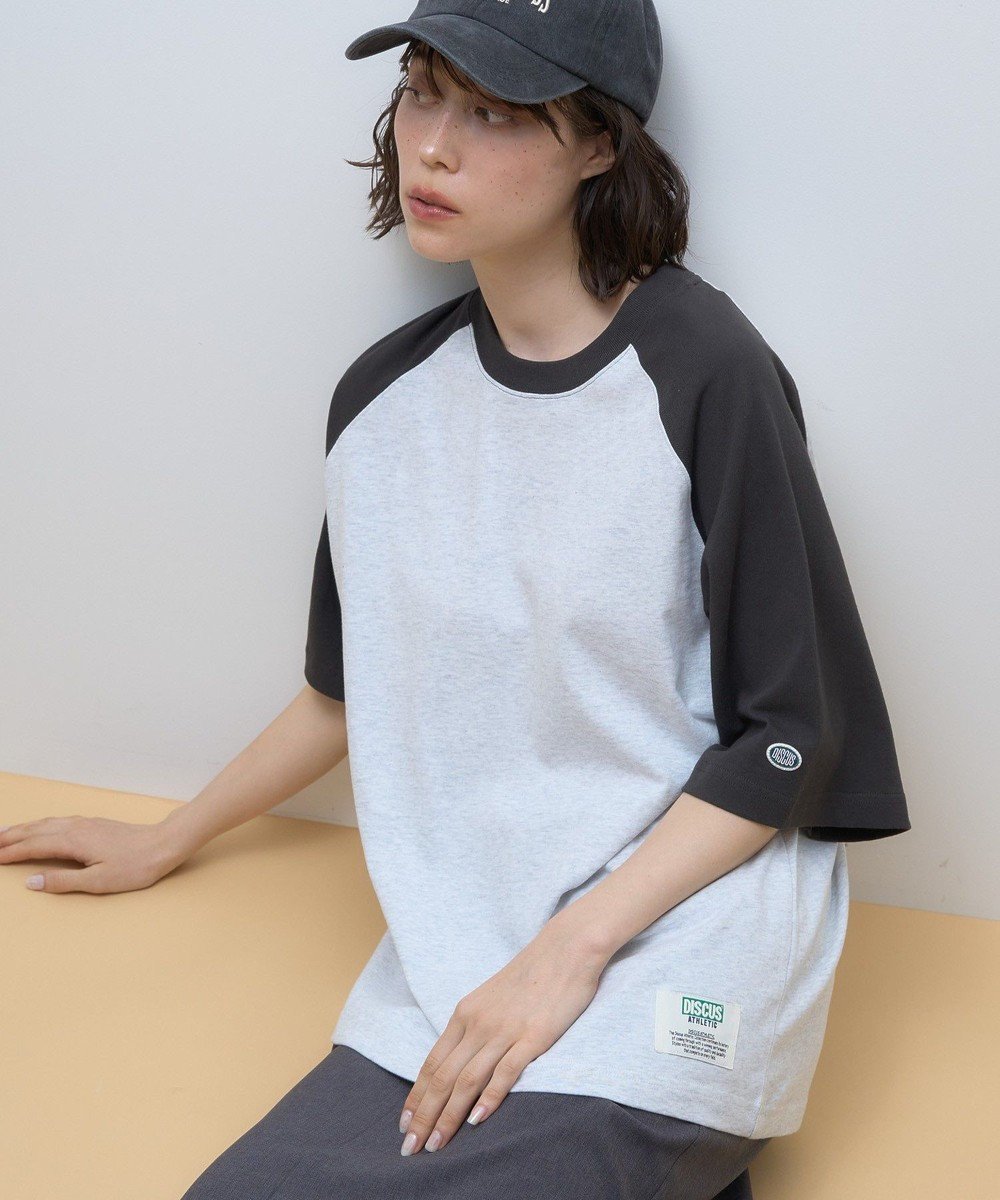 【アメリカンホリック/AMERICAN HOLIC】のDISCUS ベースボールTシャツ インテリア・キッズ・メンズ・レディースファッション・服の通販 founy(ファニー) ファッション Fashion レディースファッション Fashion for Women トップス・カットソー Cut & Sew Tops シャツ・ブラウス・オフィスカジュアル Elegant Blouses & Button-Ups ロングTシャツ・Tシャツ Longline T-Shirts & Tees カットソー・ベーシックTシャツ Cut-and-Sewn Tops / Stretch Tees & Basics おすすめ Recommended / Our Picks カットソー Cut and Sewn Top ポケット Pocket, Pocket Detail 夏 Summer 春 Spring S/S・春夏 SS, Spring/Summer, Warm Season Charcoal Gray|ID: prp329100004554342 ipo3291000000033617895
