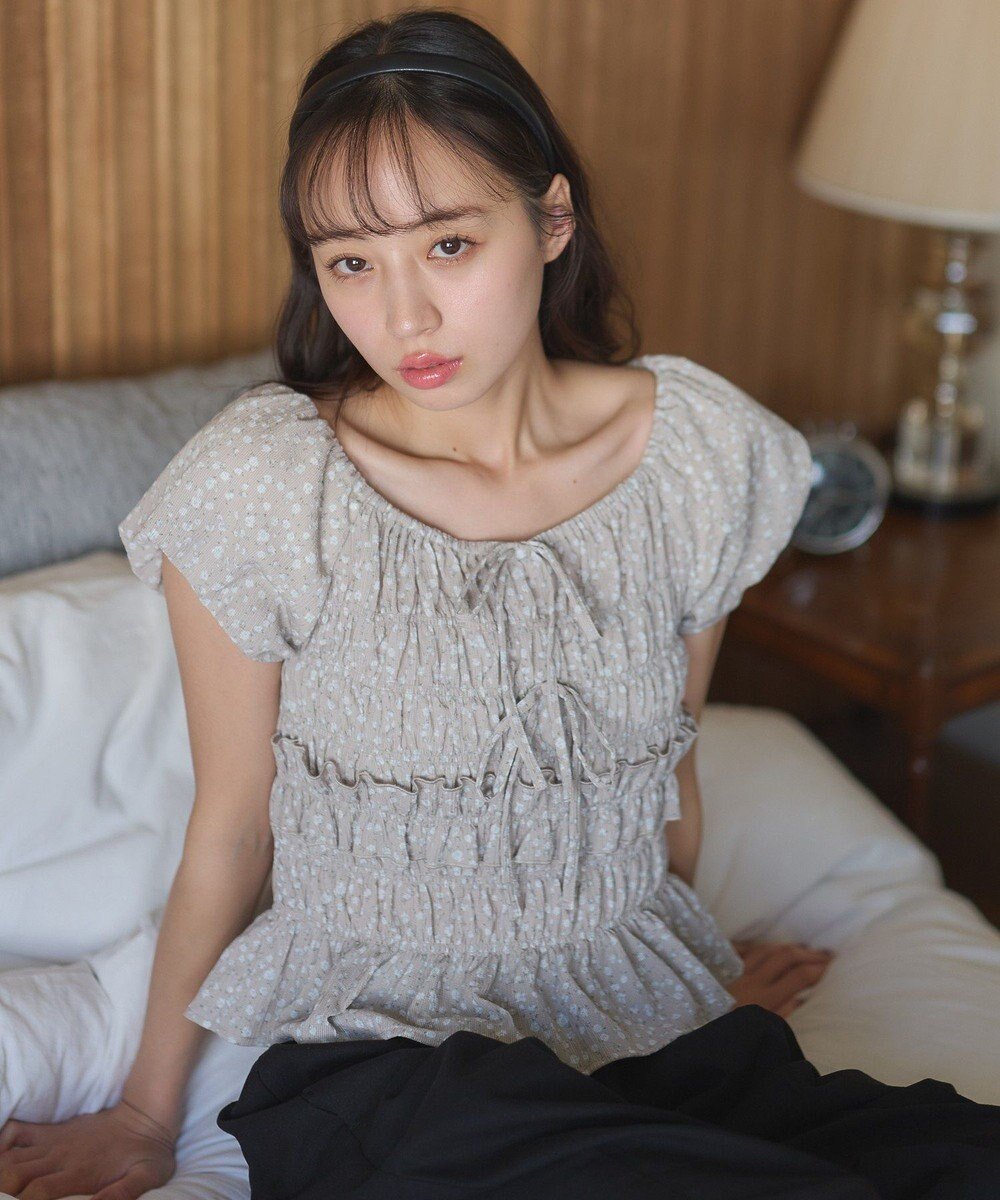 【アースミュージックアンドエコロジー/earth music&ecology】のフレンチバルーンフリルブラウス 人気、トレンドファッション・服の通販 founy(ファニー) 　ファッション　Fashion　レディースファッション　WOMEN　トップス・カットソー　Tops/Tshirt　シャツ/ブラウス　Shirts/Blouses　おすすめ　Recommend　コンパクト　Compact　シャーリング　Shirring　バルーン　Balloon　フィット　Fit　フェミニン　Feminine　フラワー　Flower　フリル　Frills　フレンチ　French　プリント　Print　ボトム　Bottom　ポケット　Pocket　リボン　Ribbon　夏　Summer　春　Spring　S/S・春夏　Ss・Spring/Summer　 other-1|ID: prp329100004554379 ipo3291000000032188942