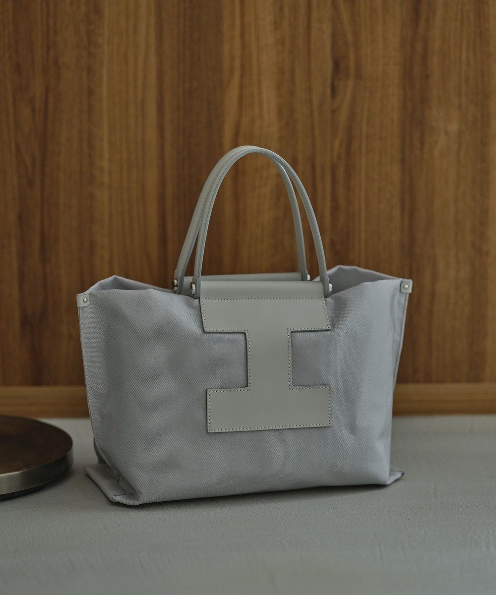 【イアクッチ/IACUCCI】の【ナイロン】ソルベット M CORDURA/RUGA インテリア・キッズ・メンズ・レディースファッション・服の通販 founy(ファニー) 　雑誌掲載アイテム　Magazine Picks & Fashion Features　ファッション雑誌　Fashion Magazines　バイラ　BAILA　ファッション　Fashion　レディースファッション　Fashion for Women　バッグ　Bags　5月号　May Issue　コレクション　Collection, Seasonal Line　今季　This Season, Current Season　財布　Wallet, Purse　雑誌　Magazine, Fashion Magazine　人気　Popular, Best Seller　ポケット　Pocket, Pocket Detail　ポーチ　Pouch, Small Case　再入荷　Restock / Back in Stock　おすすめ　Recommended / Our Picks　ビジネス 仕事 通勤　Business / Work / Commuting　ライトグレー|ID: prp329100004555645 ipo3291000000033139171