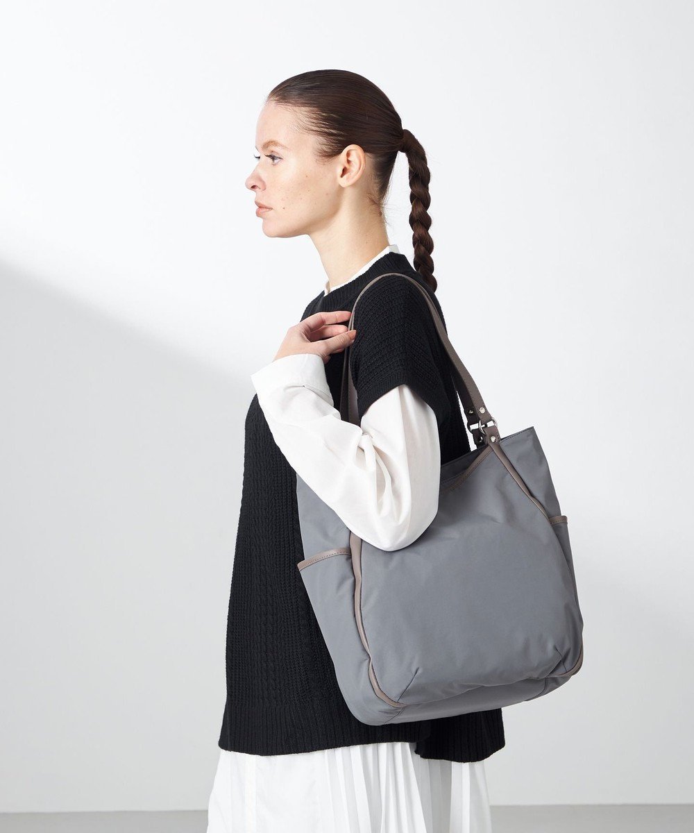 【イザック/Y'SACCS】の【ムック本掲載】タスランナイロントートバッグ midium 人気、トレンドファッション・服の通販 founy(ファニー) 　ファッション　Fashion　レディースファッション　Ladies' Fashion Online　バッグ　Bag　スマート　Smart　タフタ　Taffeta　定番　Standard　人気　Popularity　バランス　Balance　ベーシック　Basic　ポケット　Pocket　ラウンド　Round　おすすめ　Recommend　ビジネス 仕事 通勤　Business　 other-1|ID: prp329100004555672 ipo3291000000032413960