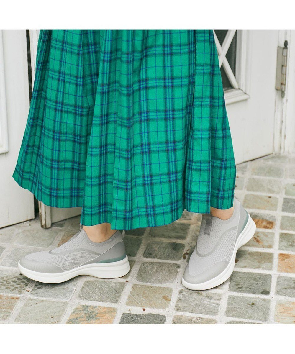 【イング/ing】のing 【レイン対応】ニットスリッポンスニーカー 人気、トレンドファッション・服の通販 founy(ファニー) 　ファッション　Fashion　レディースファッション　Fashion for Women　トップス・カットソー　Cut & Sew Tops　ニット　Knit Tops & Sweaters　厚底　Platform Shoes　シューズ　Shoes, Footwear　シンプル　Simple, Minimal　スタイリッシュ　Stylish, Fashionable　スニーカー　Sneakers, Trainers　スリッポン　Slip-On, Loafer　トレンド　Trend, Trending Now　バランス　Balance, Style Balance　ベーシック　Basic, Essential　レイン　Rain, Rainproof　旅行　Travel　ビジネス 仕事 通勤　Business / Work / Commuting　 other-1|ID: prp329100004555697 ipo3291000000034484633