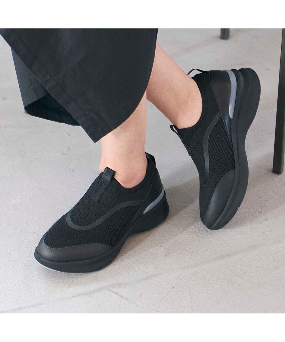 【イング/ing】のing 【レイン対応】ニットスリッポンスニーカー インテリア・キッズ・メンズ・レディースファッション・服の通販 founy(ファニー) 　ファッション　Fashion　レディースファッション　Fashion for Women　トップス・カットソー　Cut & Sew Tops　ニット　Knit Tops & Sweaters　厚底　Platform Shoes　シューズ　Shoes, Footwear　シンプル　Simple, Minimal　スタイリッシュ　Stylish, Fashionable　スニーカー　Sneakers, Trainers　スリッポン　Slip-On, Loafer　トレンド　Trend, Trending Now　バランス　Balance, Style Balance　ベーシック　Basic, Essential　レイン　Rain, Rainproof　旅行　Travel　ビジネス 仕事 通勤　Business / Work / Commuting　ブラック|ID: prp329100004555697 ipo3291000000034484635