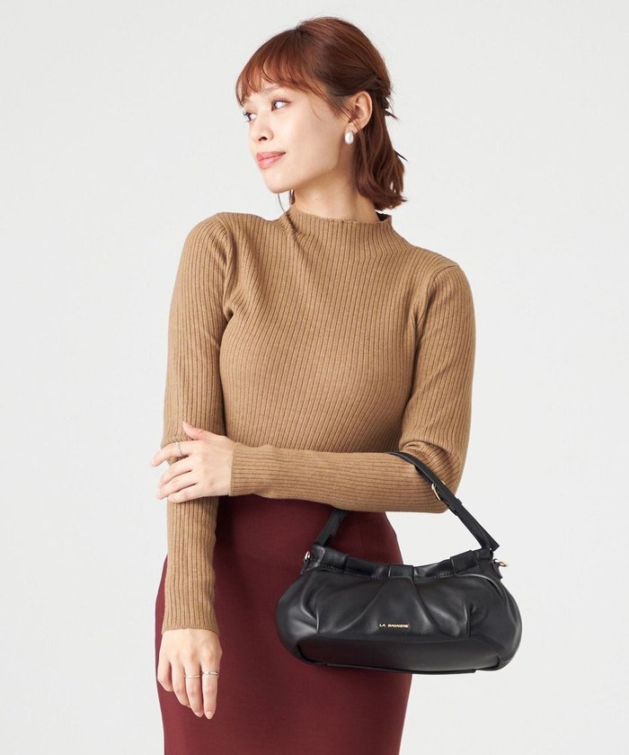 【ラ バガジェリー/LA BAGAGERIE】のシープレザー ギャザーミニバッグ インテリア・キッズ・メンズ・レディースファッション・服の通販 founy(ファニー) https://founy.com/ ファッション Fashion レディースファッション Fashion for Women バッグ Bags なめらか Smooth, Silky Texture ギャザー Gathered, Ruffled スマート Smart, Elegant ポケット Pocket, Pocket Detail |ID: prp329100004555729 ipo3291000000033669156