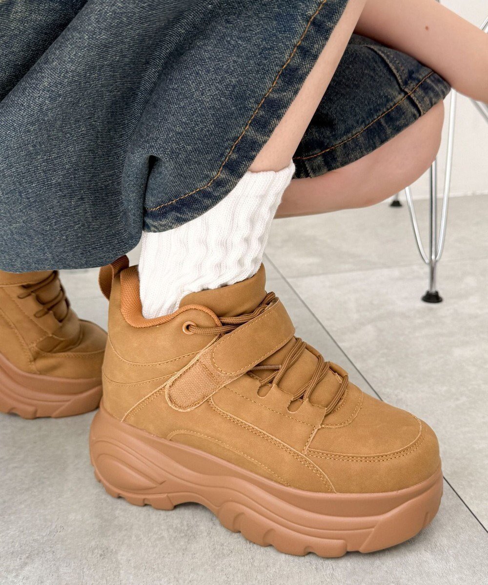 【ウィゴー/WEGO】の【MLサイズ展開】ハイカットベルト厚底スニーカー 人気、トレンドファッション・服の通販 founy(ファニー) 　ファッション　Fashion　レディースファッション　WOMEN　ベルト　Belts　厚底　Platforms　クッション　Cushion　スニーカー　Sneakers　スマホ　Smartphone　トレンド　Trend　ハーフ　Half　おすすめ　Recommend　 other-1|ID: prp329100004555994 ipo3291000000032200596
