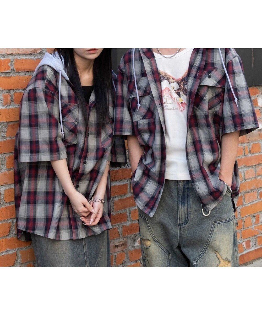 【ウィゴー/WEGO】の【ユニセックス着用ITEM/MLサイズ展開】オンブレチェックフードシャツ(SS) インテリア・キッズ・メンズ・レディースファッション・服の通販 founy(ファニー) 　ファッション　Fashion　レディースファッション　Fashion for Women　トップス・カットソー　Cut & Sew Tops　シャツ・ブラウス・オフィスカジュアル　Elegant Blouses & Button-Ups　ヴィンテージ　Vintage Style　春　Spring　カーゴパンツ　Cargo Pants, Utility Pants　スマホ　Smartphone, Mobile Device　トレンド　Trend, Trending Now　ドッキング　Docking, Mixed Material　パーカー　Hoodie, Parka　半袖　Short Sleeve, Half Sleeve　ミニスカート　Mini Skirt, Short Skirt　リラックス　Relax, Relaxed Fit　ルーズ　Loose, Oversized　ワイド　Wide, Wide Fit　S/S・春夏　SS, Spring/Summer, Warm Season　おすすめ　Recommended / Our Picks　夏　Summer　レッドチェック1|ID: prp329100004556006 ipo3291000000033256885