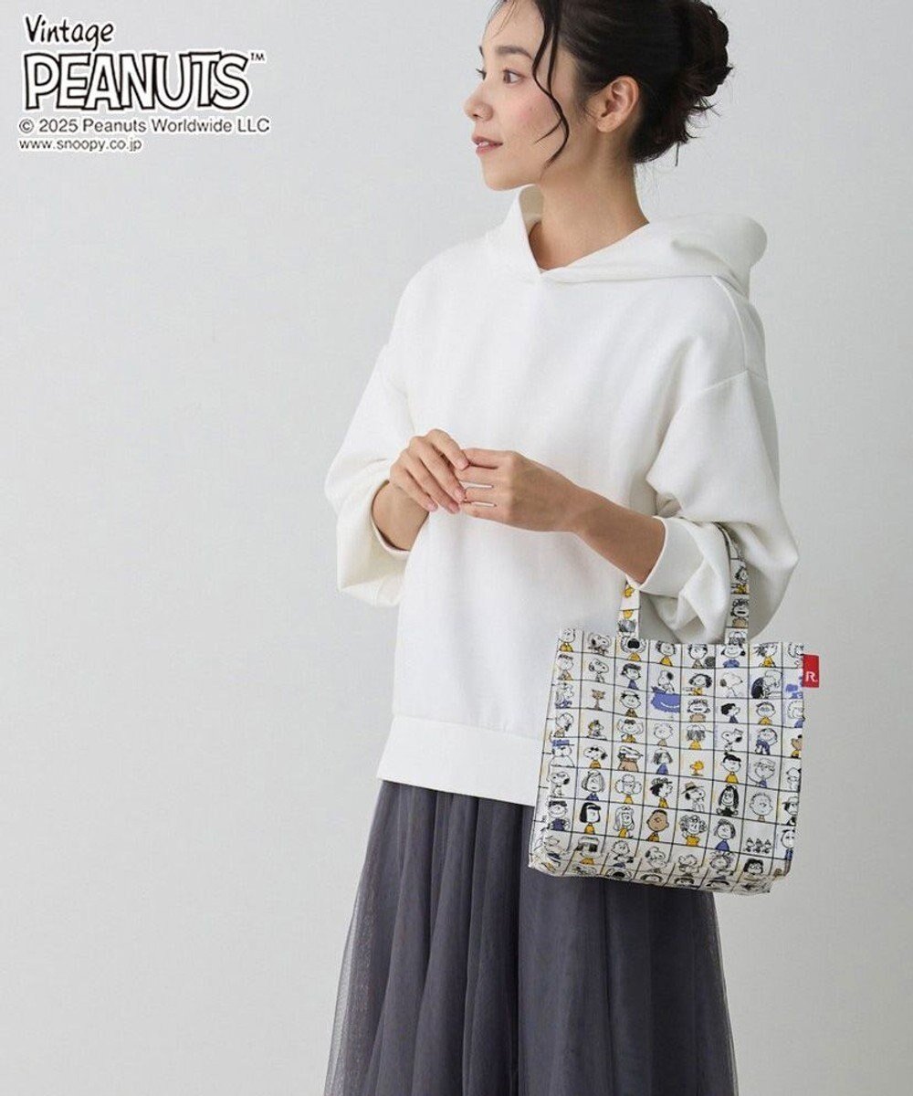 【ルートート/ROOTOTE】の8431【スヌーピー】IP.スクエア.ラミネート.ピーナッツ-0L 人気、トレンドファッション・服の通販 founy(ファニー) 　ファッション　Fashion　レディースファッション　Fashion for Women　バッグ　Bags　カメラ　Camera Accessories　スクエア　Square, Square Shape　財布　Wallet, Purse　プリント　Print, Printed Pattern　ポケット　Pocket, Pocket Detail　ポーチ　Pouch, Small Case　ランダム　Random, Irregular　 other-1|ID: prp329100004556017 ipo3291000000032200729