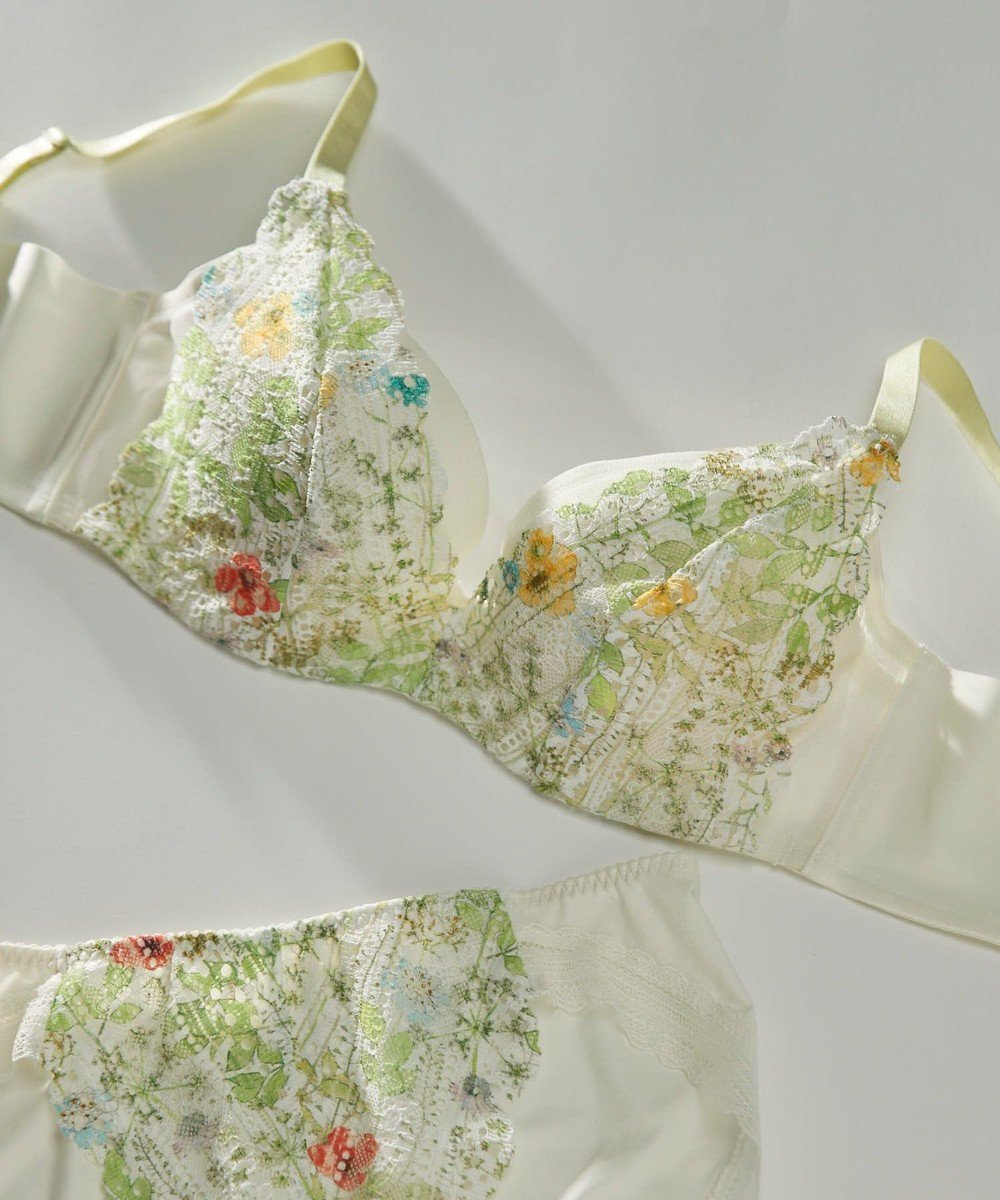 【ウンナナクール/une nana cool】のMADE WITH LIBERTY FABRIC さあわたし レース 脇高ブラジャー インテリア・キッズ・メンズ・レディースファッション・服の通販 founy(ファニー) 　ファッション　Fashion　レディースファッション　Fashion for Women　アンダー　Underwear Essentials　カッティング　Cutting Detail　デコルテ　Décolleté, Neckline　人気　Popular, Best Seller　ブラジャー　Bra, Lingerie　プリント　Print, Printed Pattern　レース　Lace, Lace Fabric　ワイヤー　Wire, Wired Bra　ME|ID: prp329100004556850 ipo3291000000032569180