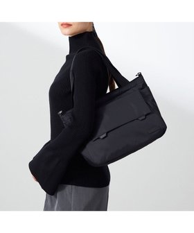 【イザック/Y'SACCS】のダブルタブ トラベル2WAYトートバッグ 人気、トレンドファッション・服の通販 founy(ファニー) ファッション Fashion レディースファッション WOMEN バッグ Bag シンプル Simple スマート Smart タフタ Taffeta ダブル Double トラベル Travel ハンカチ Handkerchief フラップ Flap フロント Front ポケット Pocket ポシェット Pochette マグネット Magnet リップ Lip おすすめ Recommend ビジネス 仕事 通勤 Business |ID:prp329100004557152